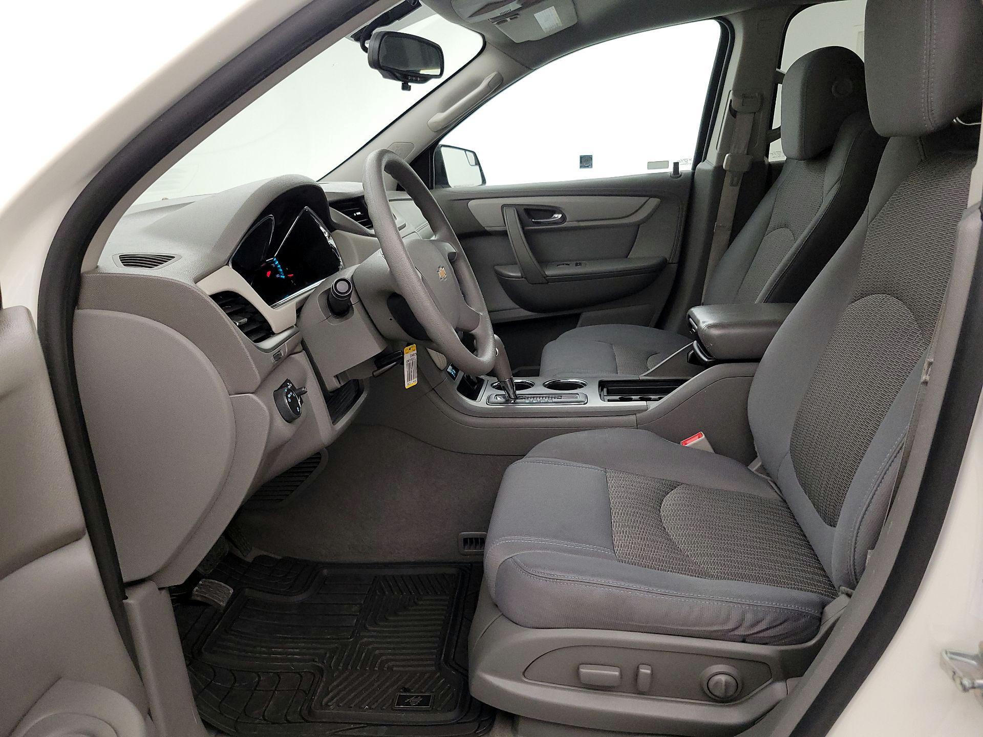 Thumbnail: 2014 Chevrolet Traverse - 11