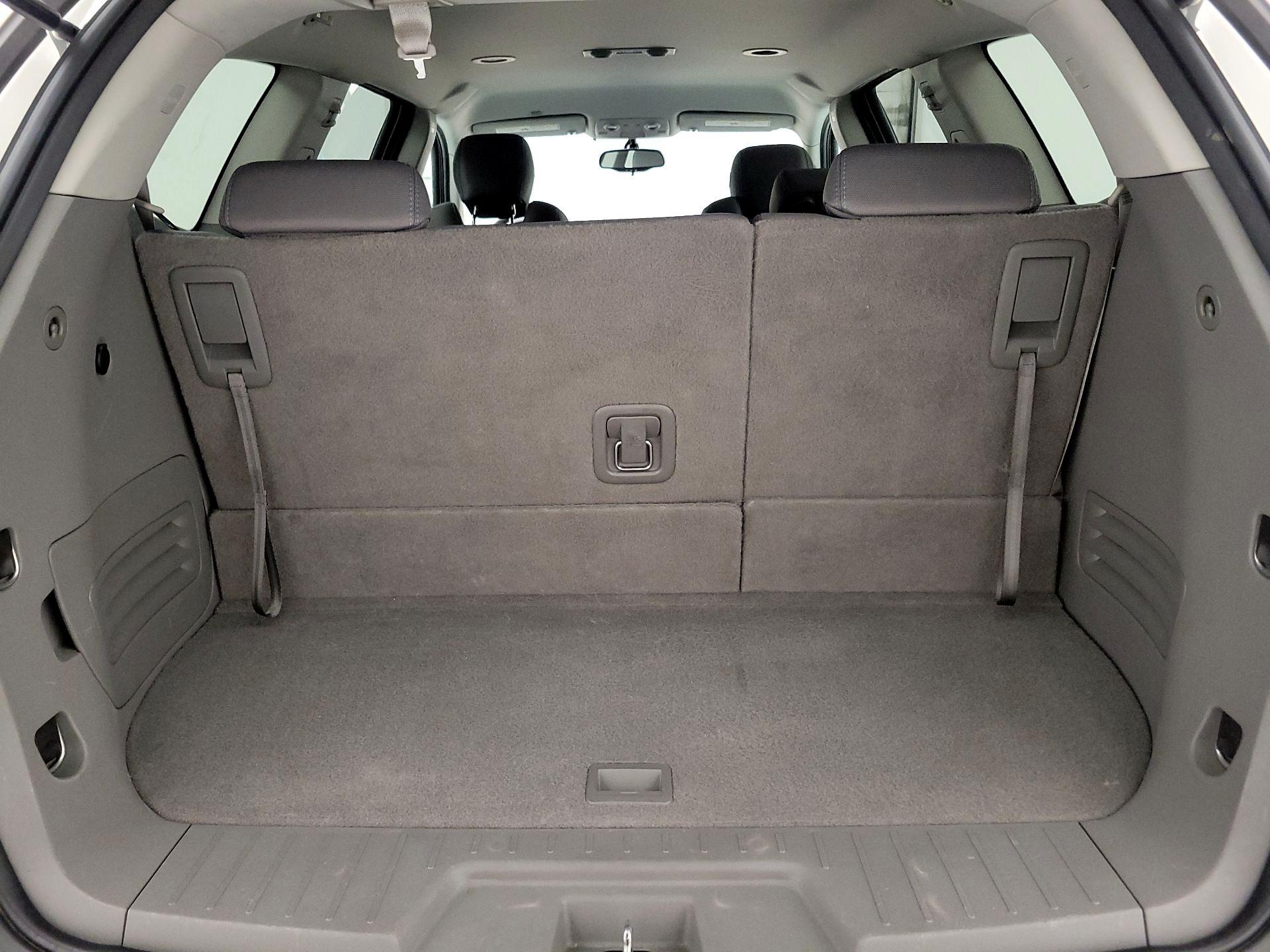 Thumbnail: 2014 Chevrolet Traverse - 20