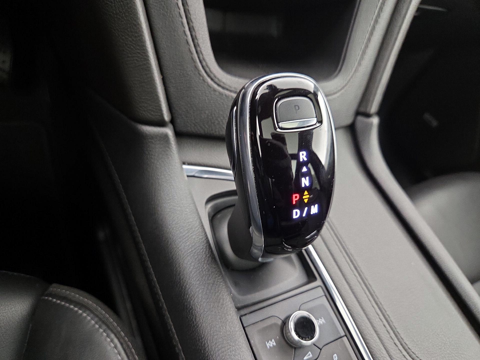 Thumbnail: 2022 Cadillac XT6 - 17