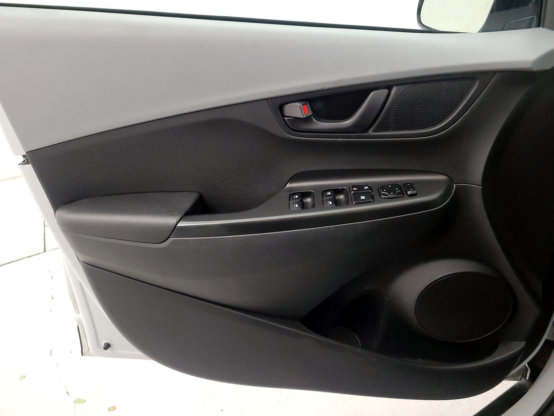 Thumbnail: 2020 Hyundai Kona - 12