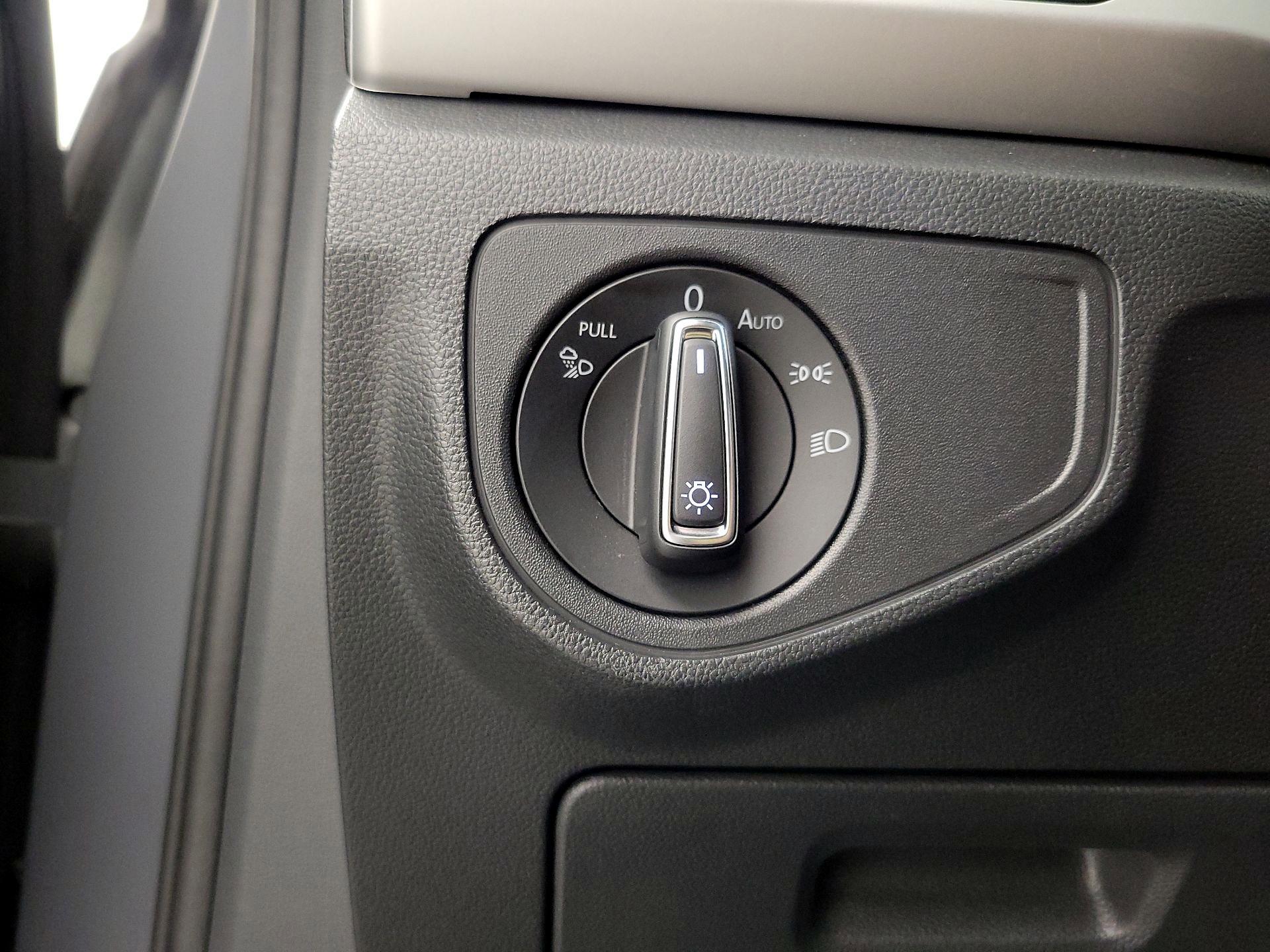 Thumbnail: 2022 Volkswagen Atlas - 13