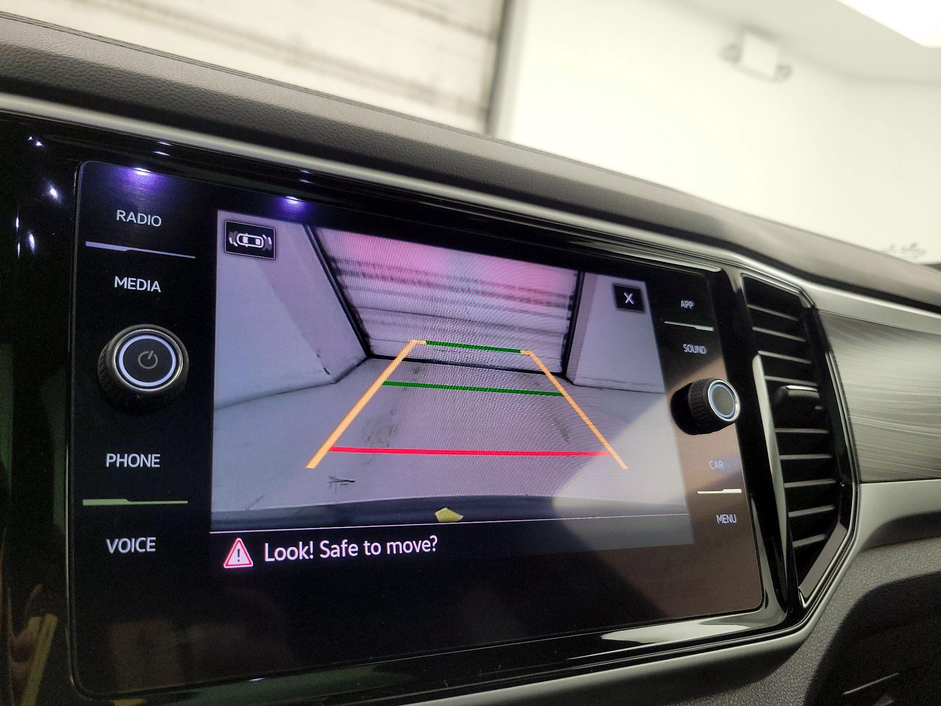 Thumbnail: 2022 Volkswagen Atlas - 14