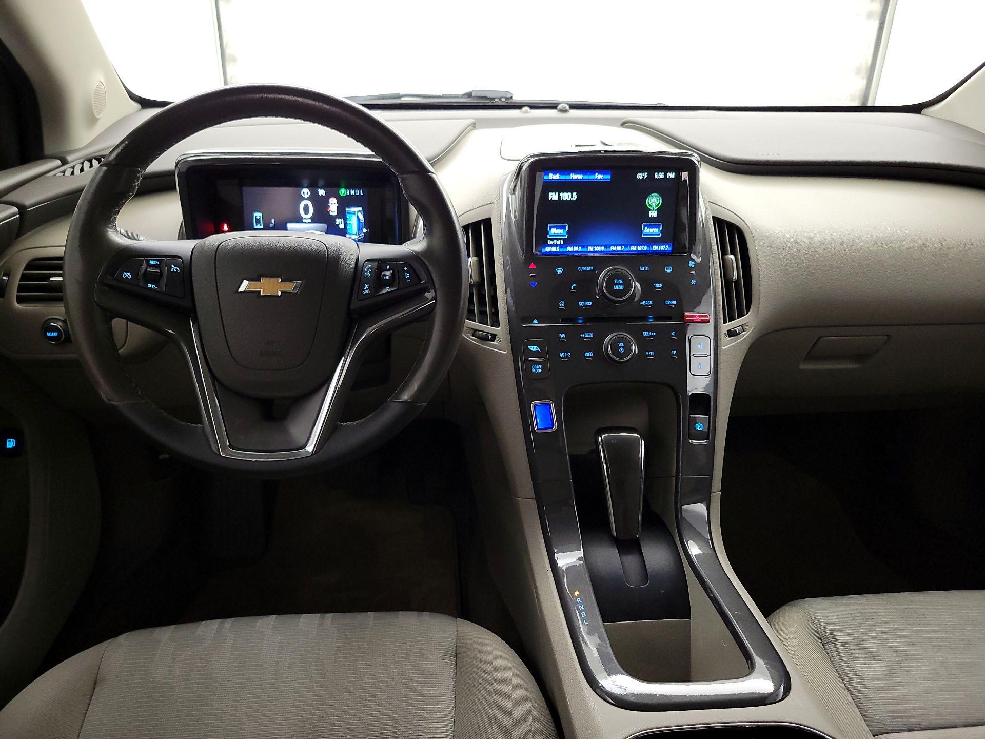 Thumbnail: 2015 Chevrolet Volt - 9