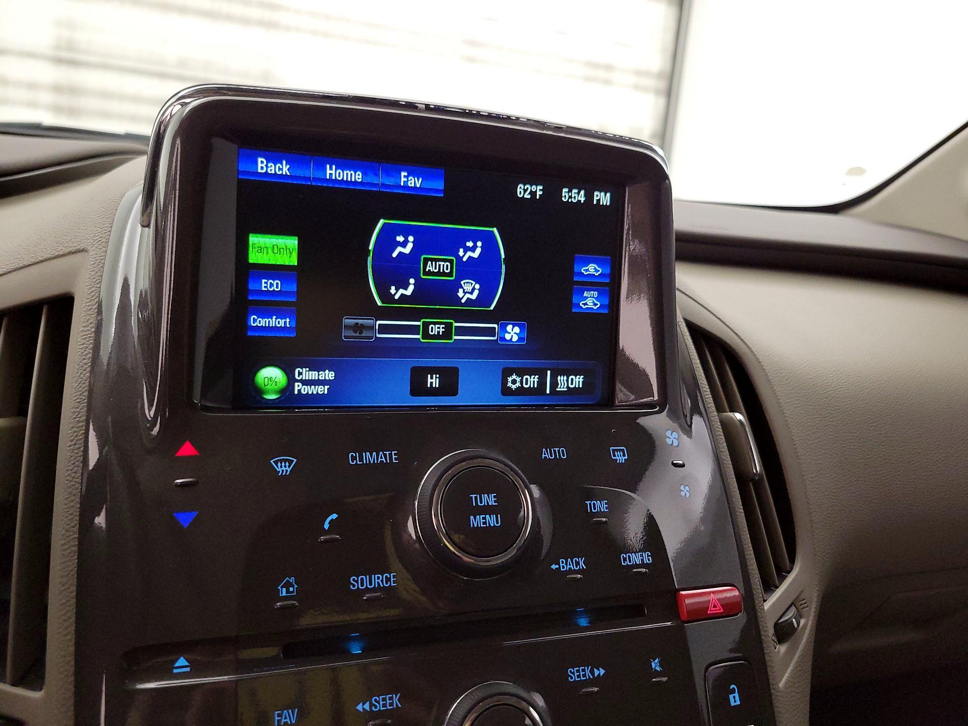 Thumbnail: 2015 Chevrolet Volt - 15