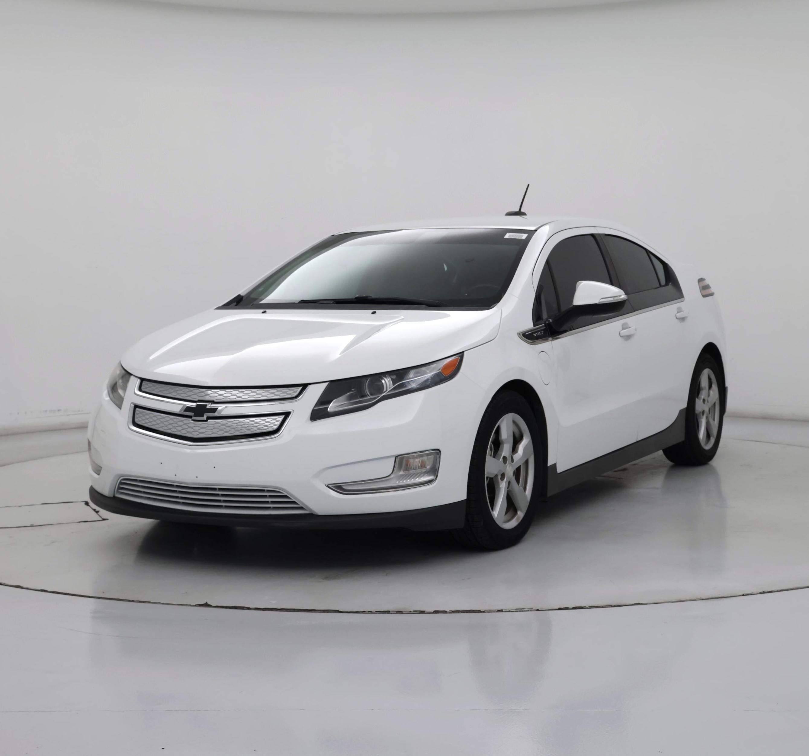 Thumbnail: 2015 Chevrolet Volt - 4