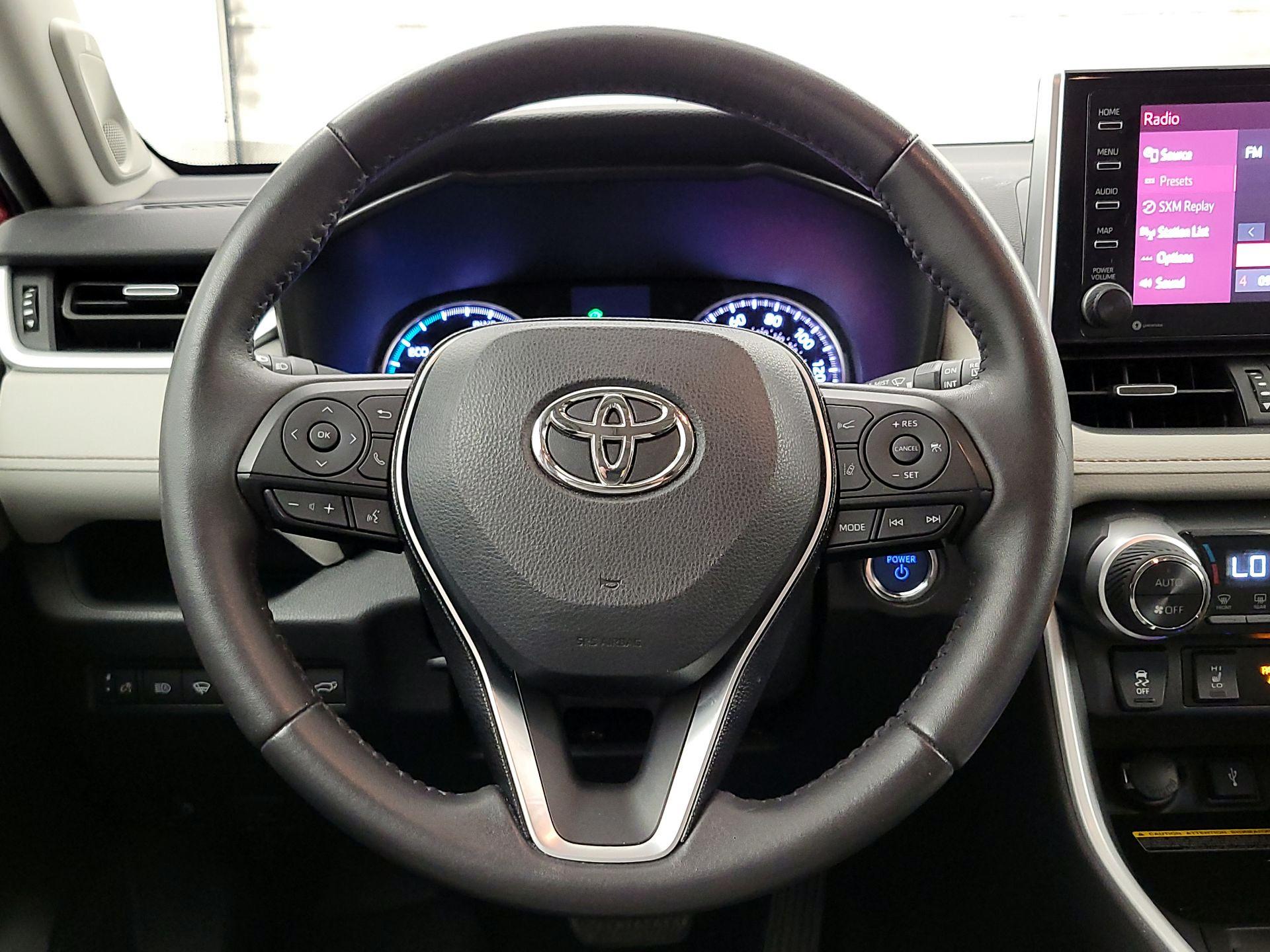 Thumbnail: 2021 Toyota RAV4 - 10