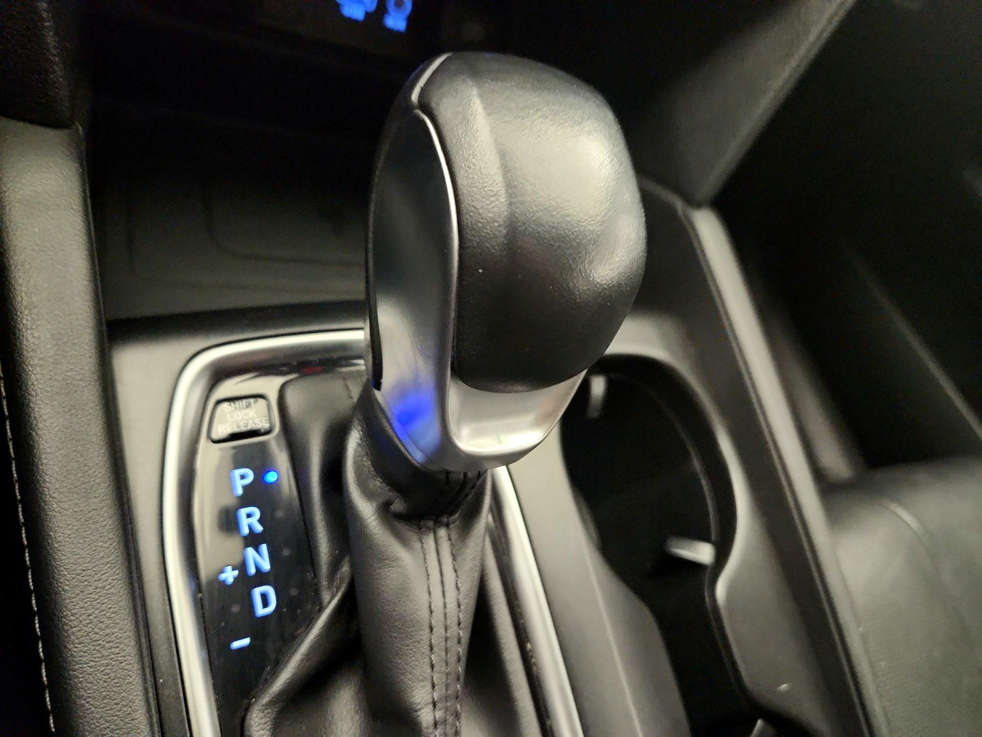 Thumbnail: 2019 Hyundai Santa Fe - 18