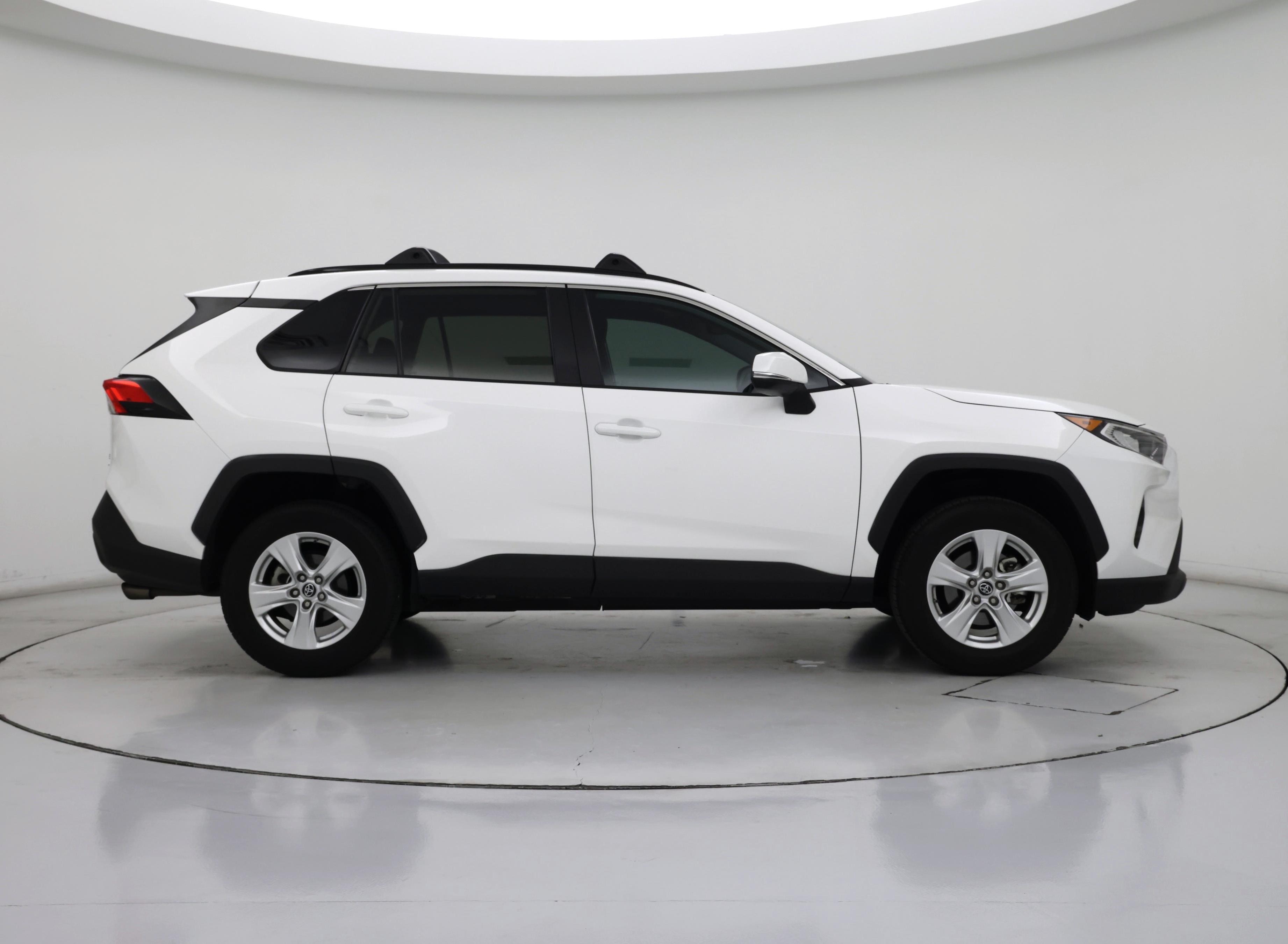 Thumbnail: 2019 Toyota RAV4 - 7