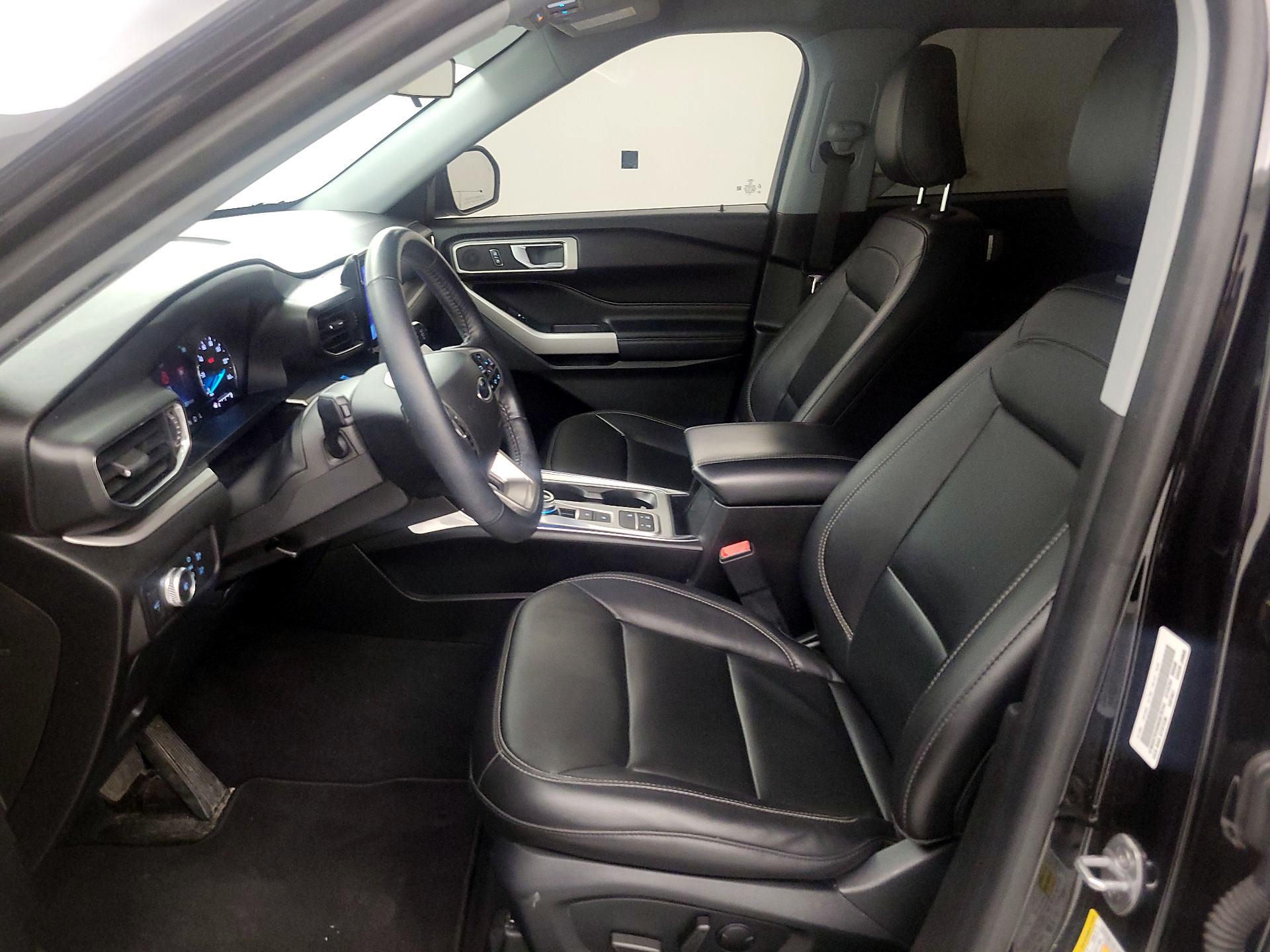 Thumbnail: 2022 Ford Explorer - 11