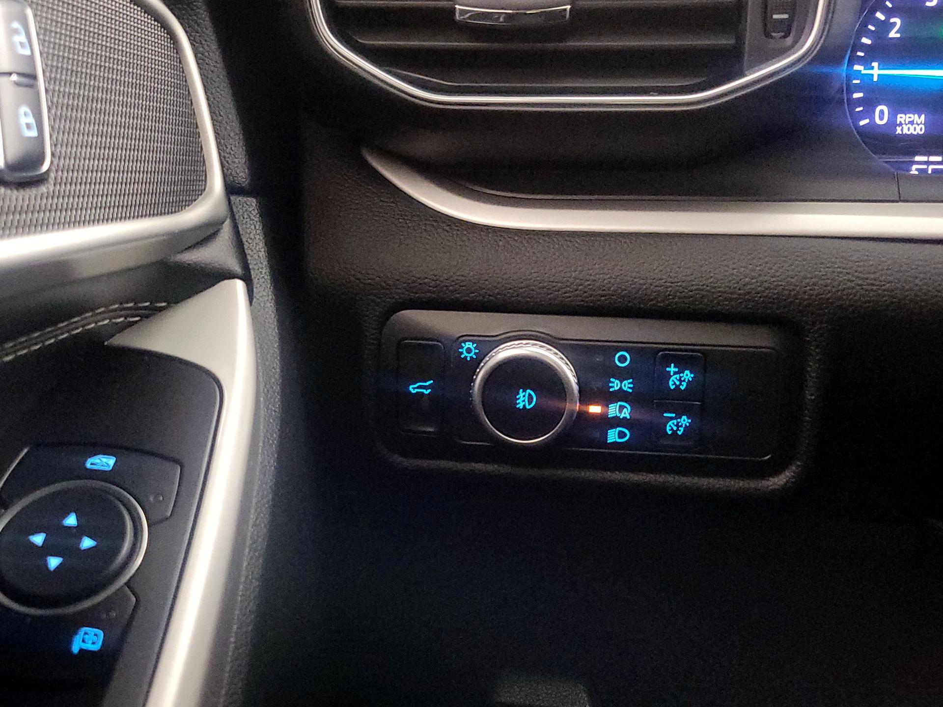 Thumbnail: 2022 Ford Explorer - 13