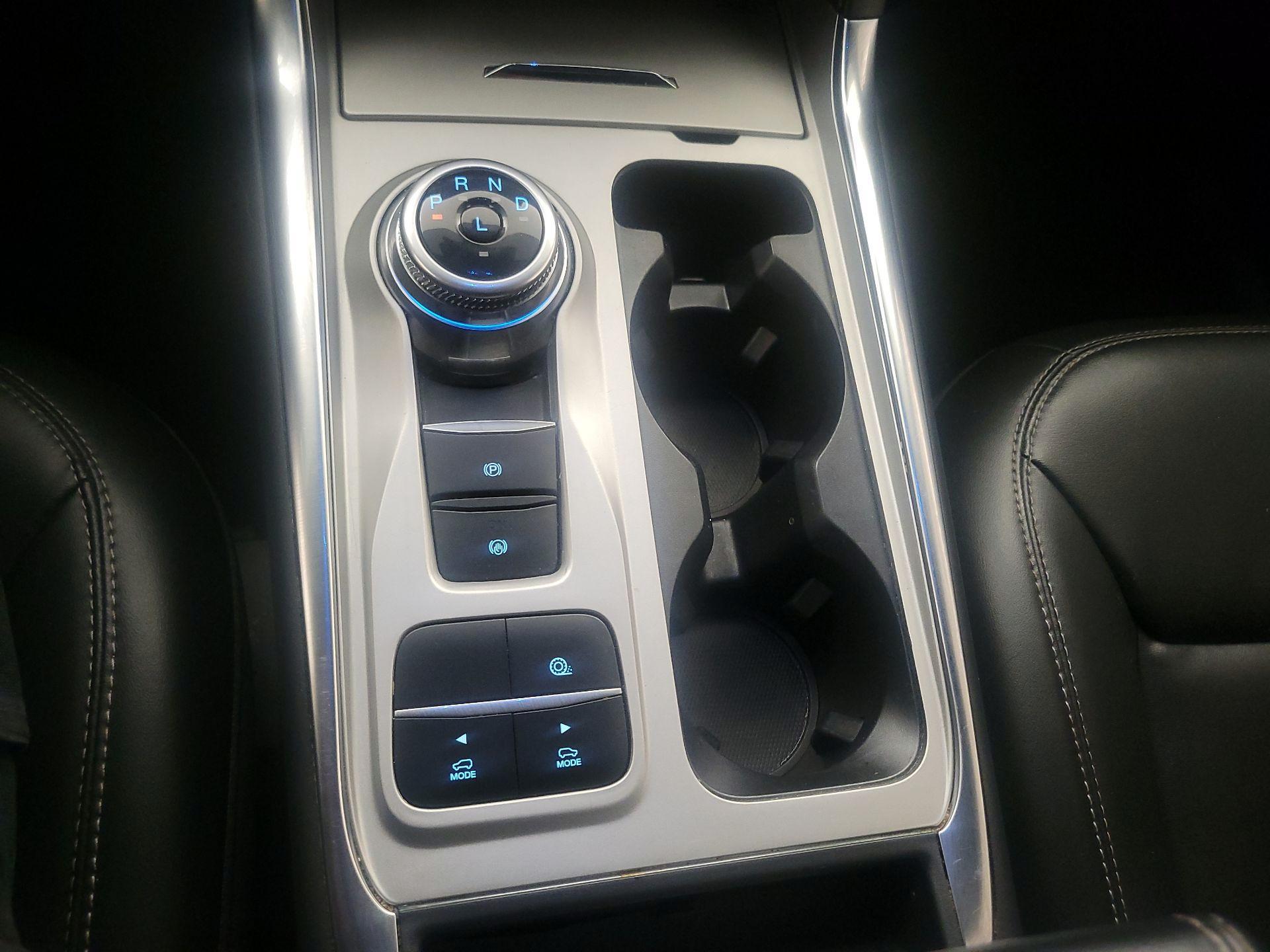 Thumbnail: 2022 Ford Explorer - 17