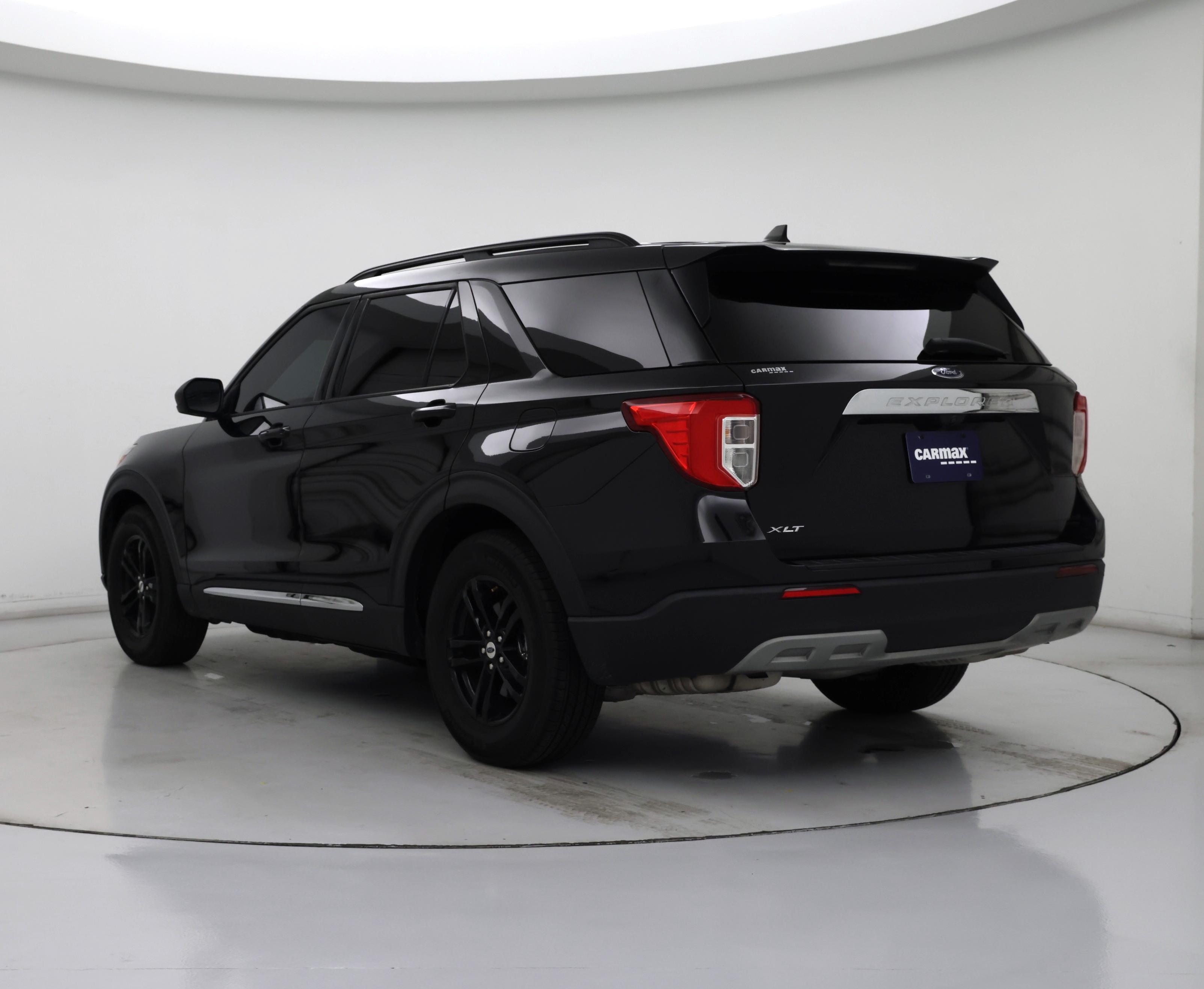 Thumbnail: 2022 Ford Explorer - 2