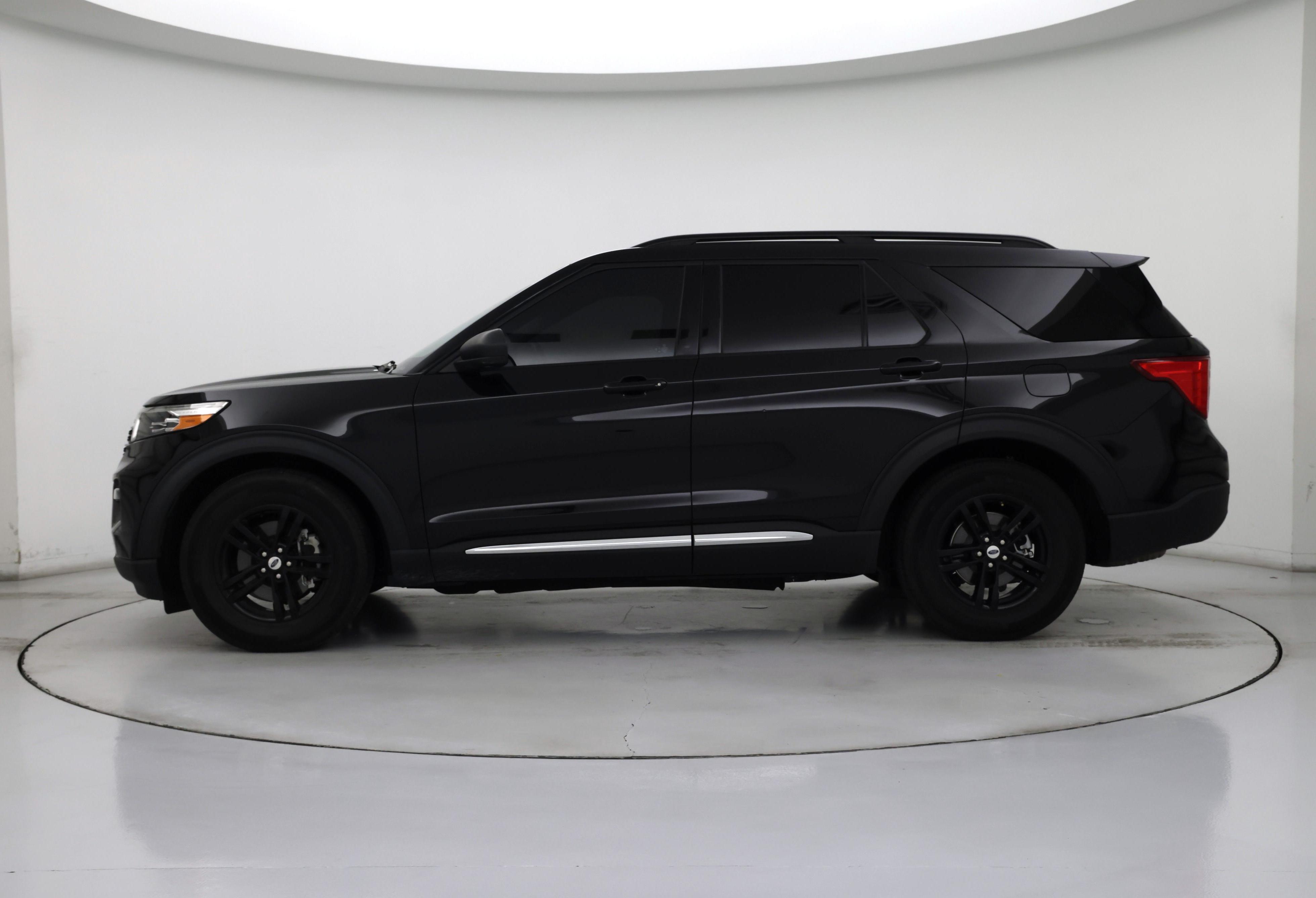 Thumbnail: 2022 Ford Explorer - 3