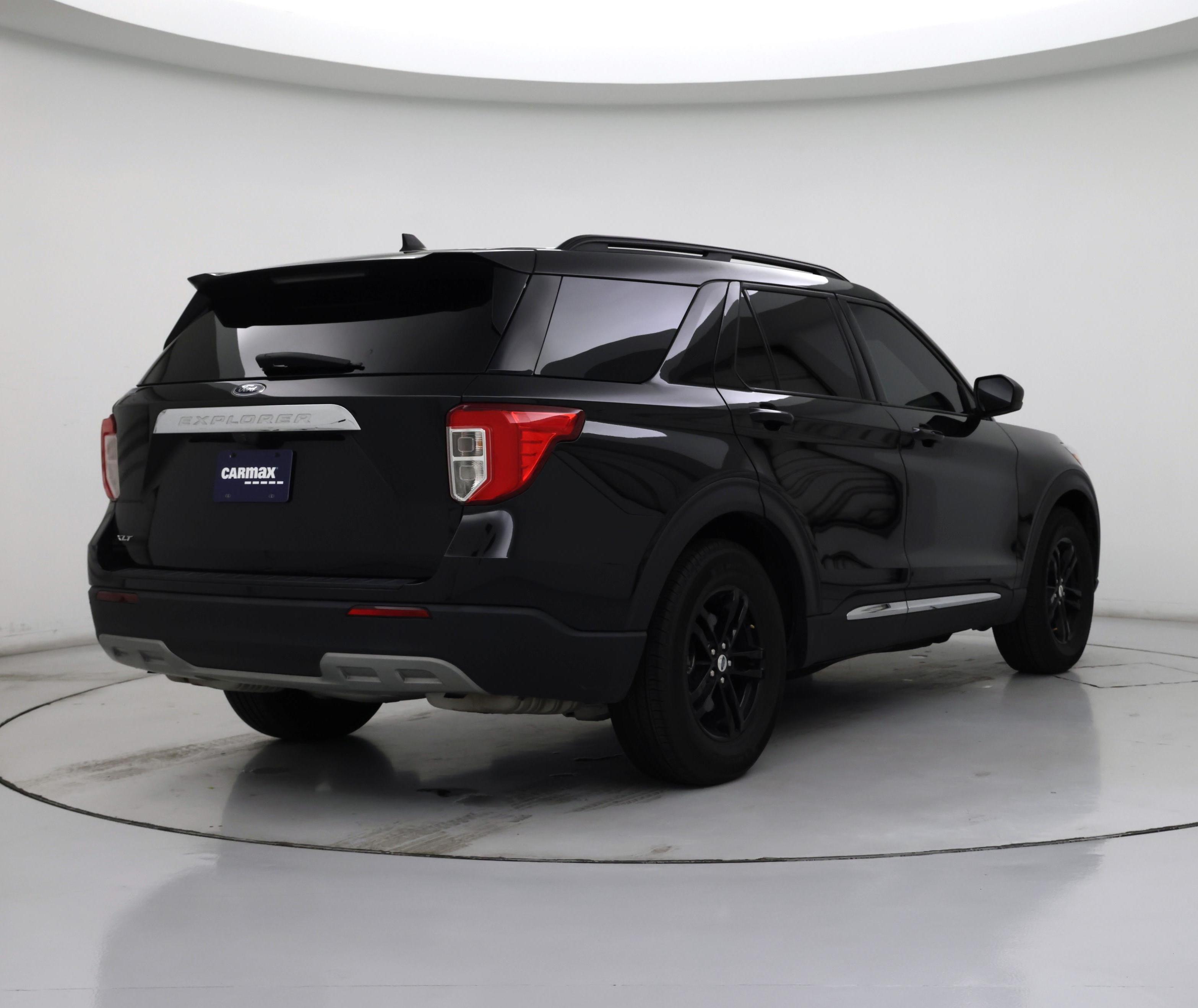 Thumbnail: 2022 Ford Explorer - 8