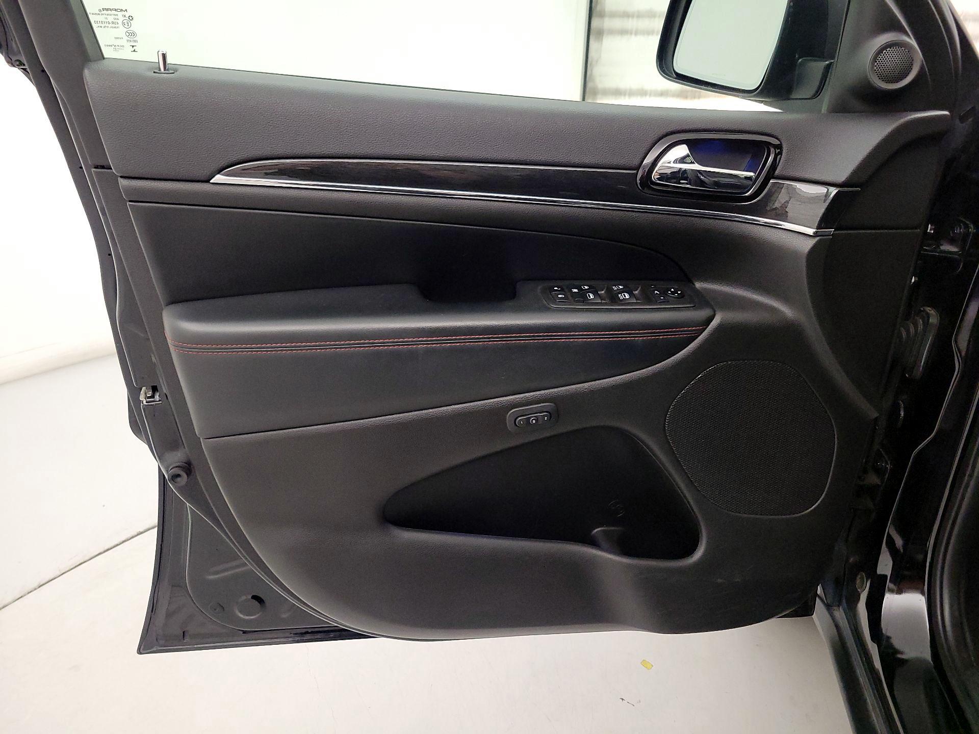 Thumbnail: 2021 Jeep Grand Cherokee - 12