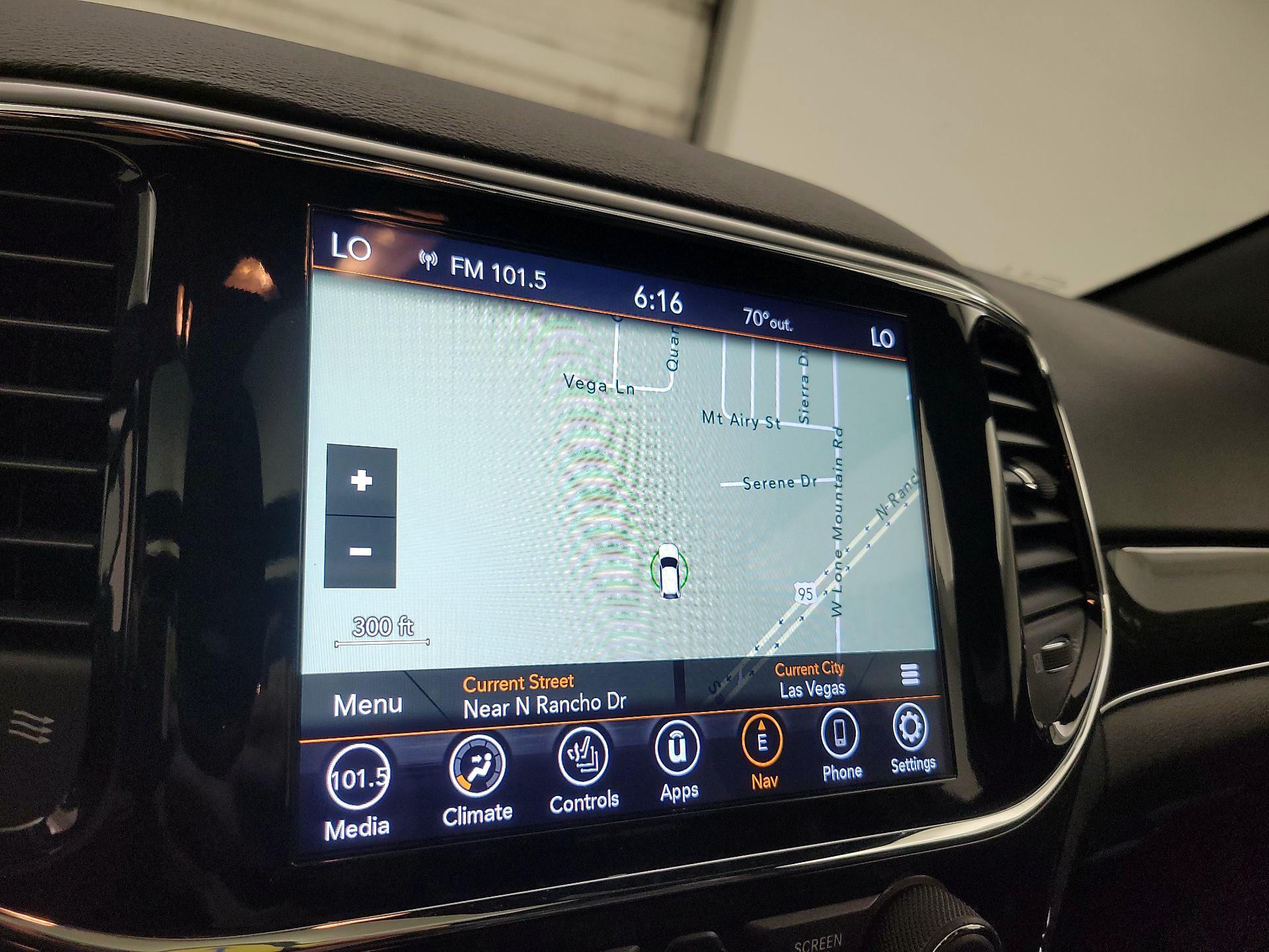 Thumbnail: 2021 Jeep Grand Cherokee - 14