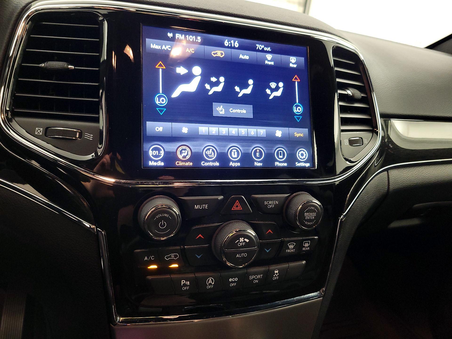 Thumbnail: 2021 Jeep Grand Cherokee - 17