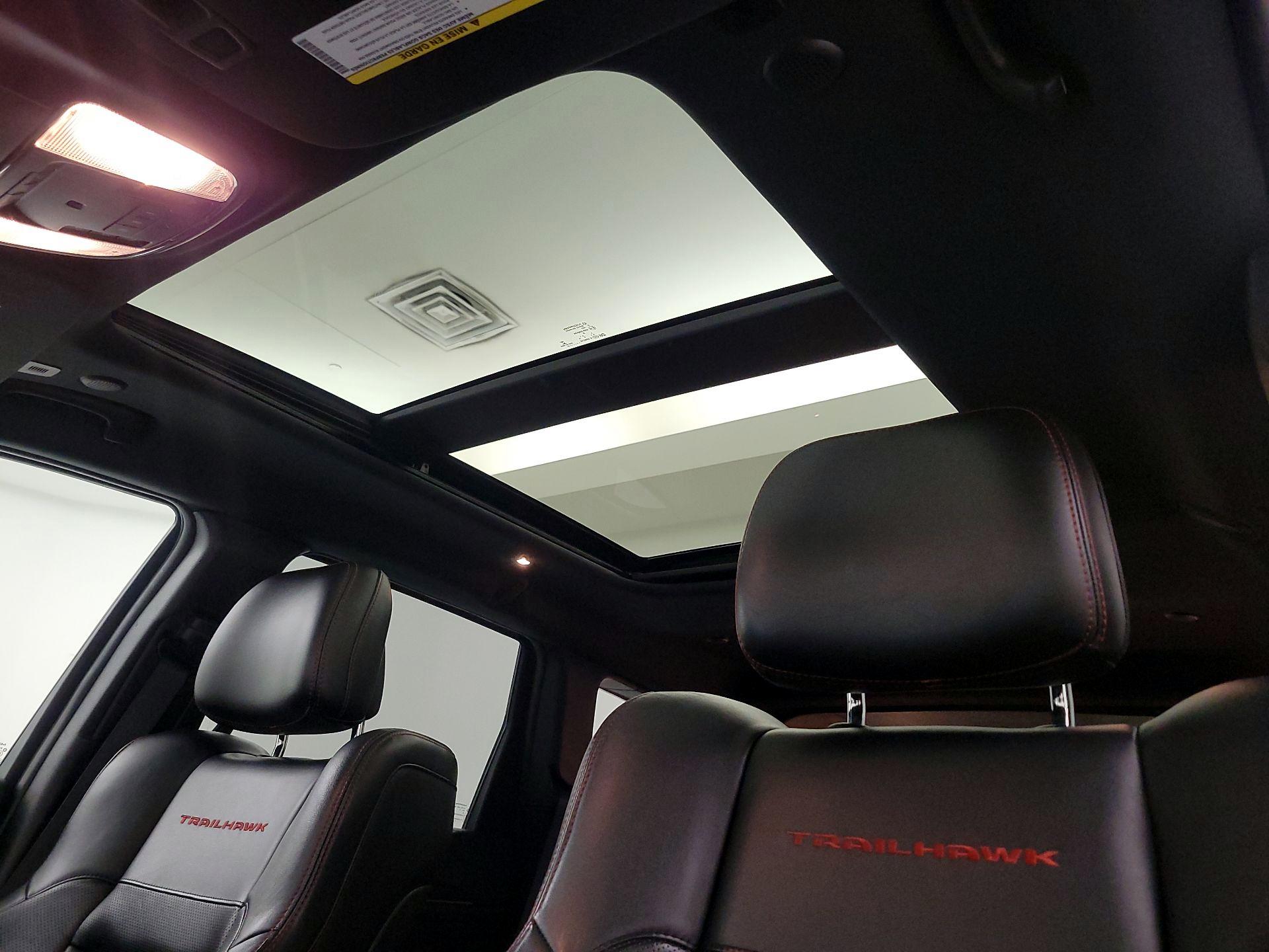 Thumbnail: 2021 Jeep Grand Cherokee - 20