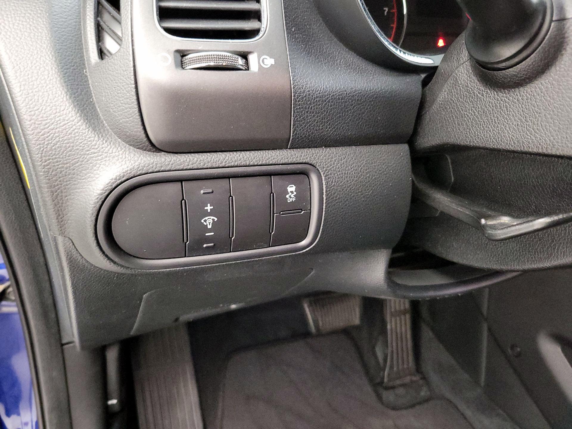 Thumbnail: 2017 Kia Forte - 13