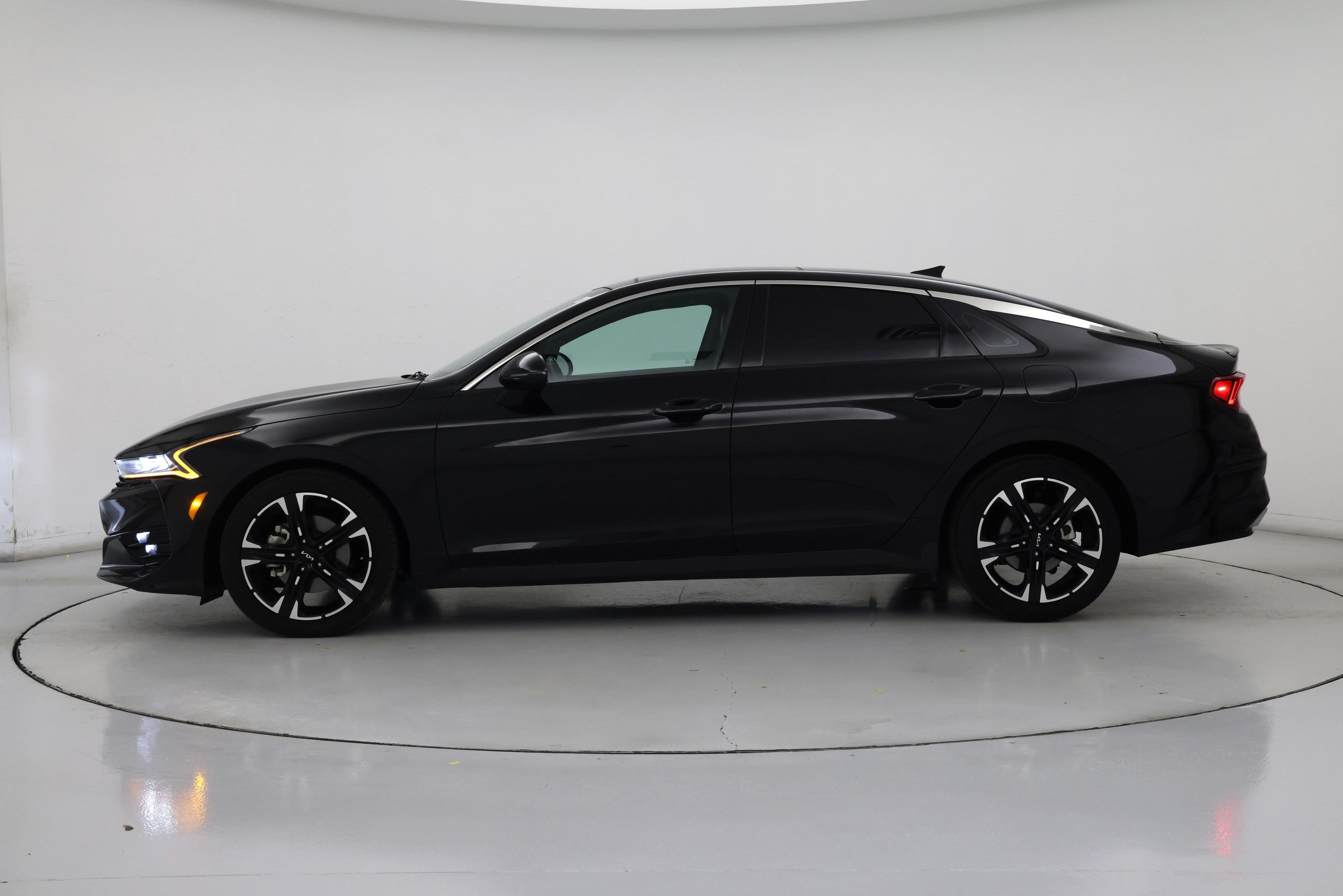 Thumbnail: 2022 Kia K5 - 3