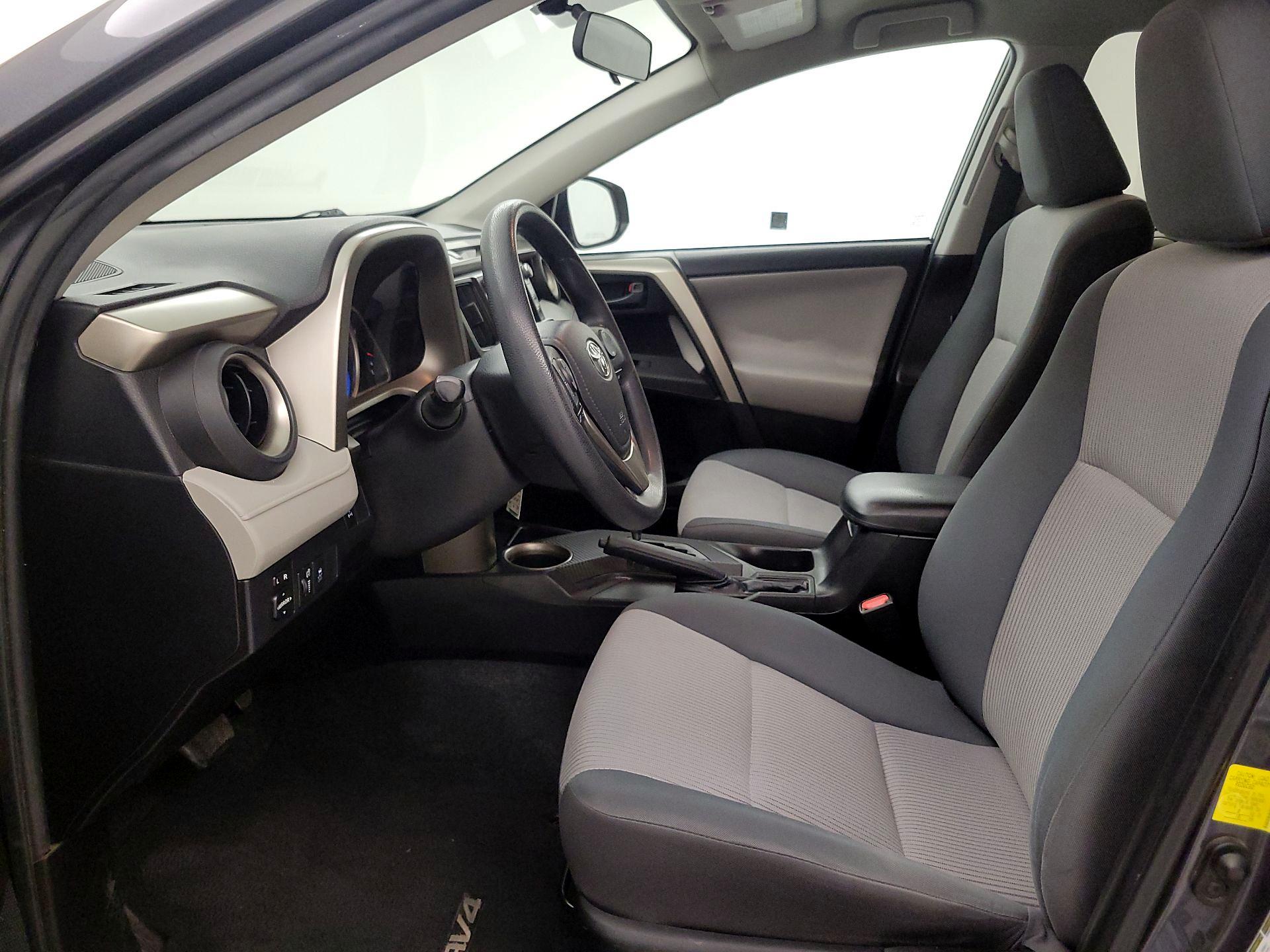 Thumbnail: 2015 Toyota RAV4 - 11