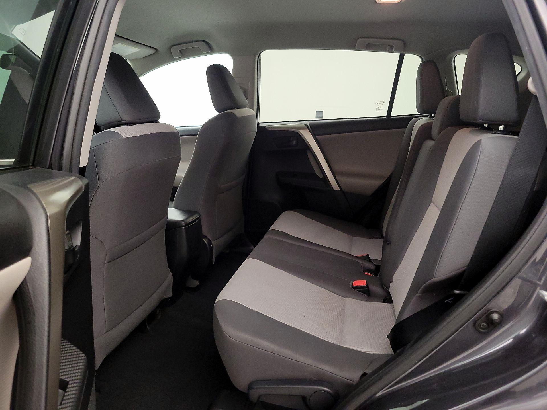 Thumbnail: 2015 Toyota RAV4 - 19