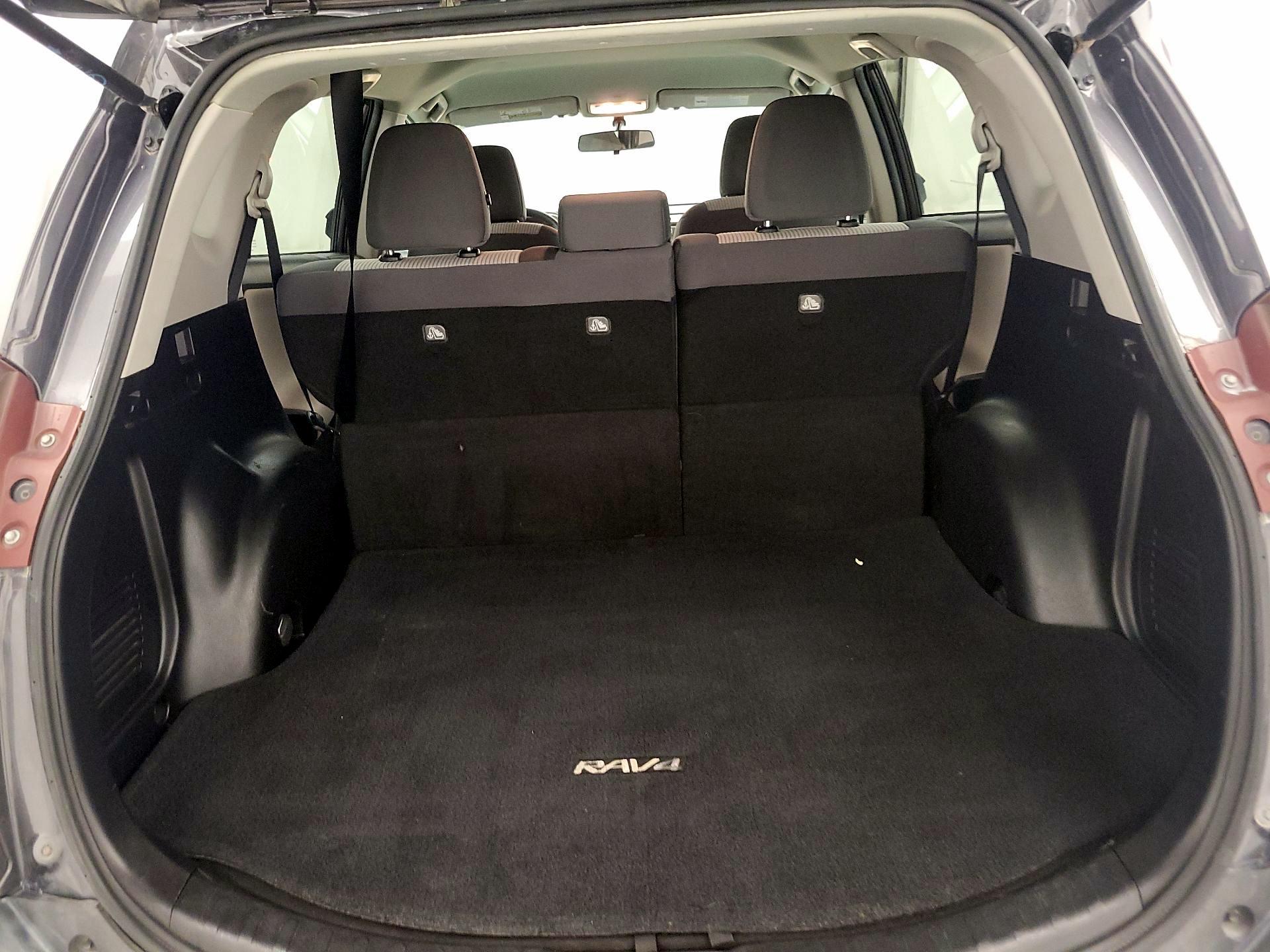 Thumbnail: 2015 Toyota RAV4 - 20