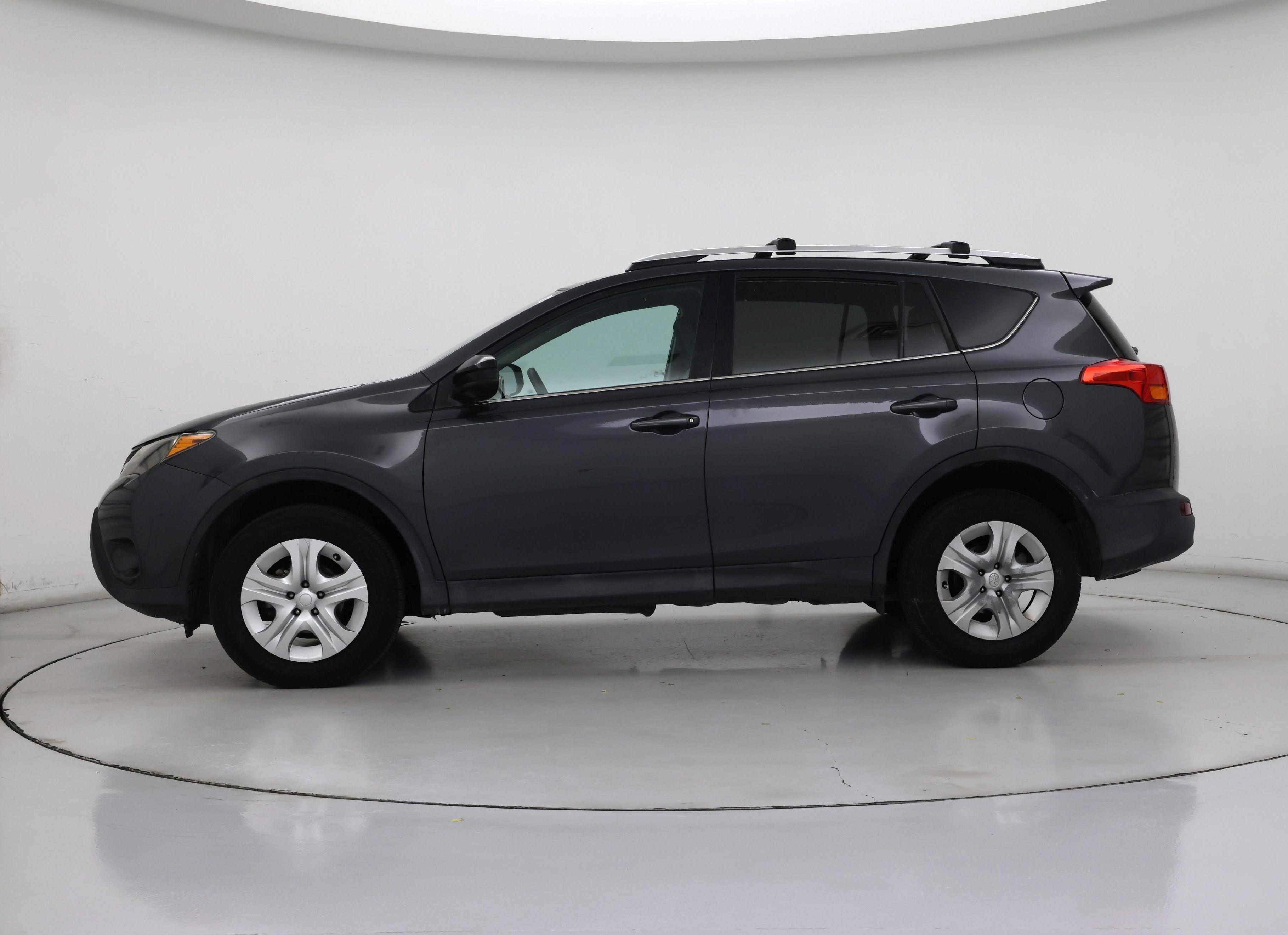 Thumbnail: 2015 Toyota RAV4 - 3