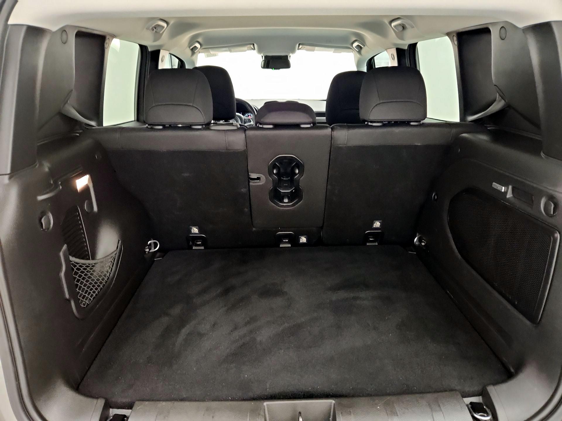 Thumbnail: 2020 Jeep Renegade - 19