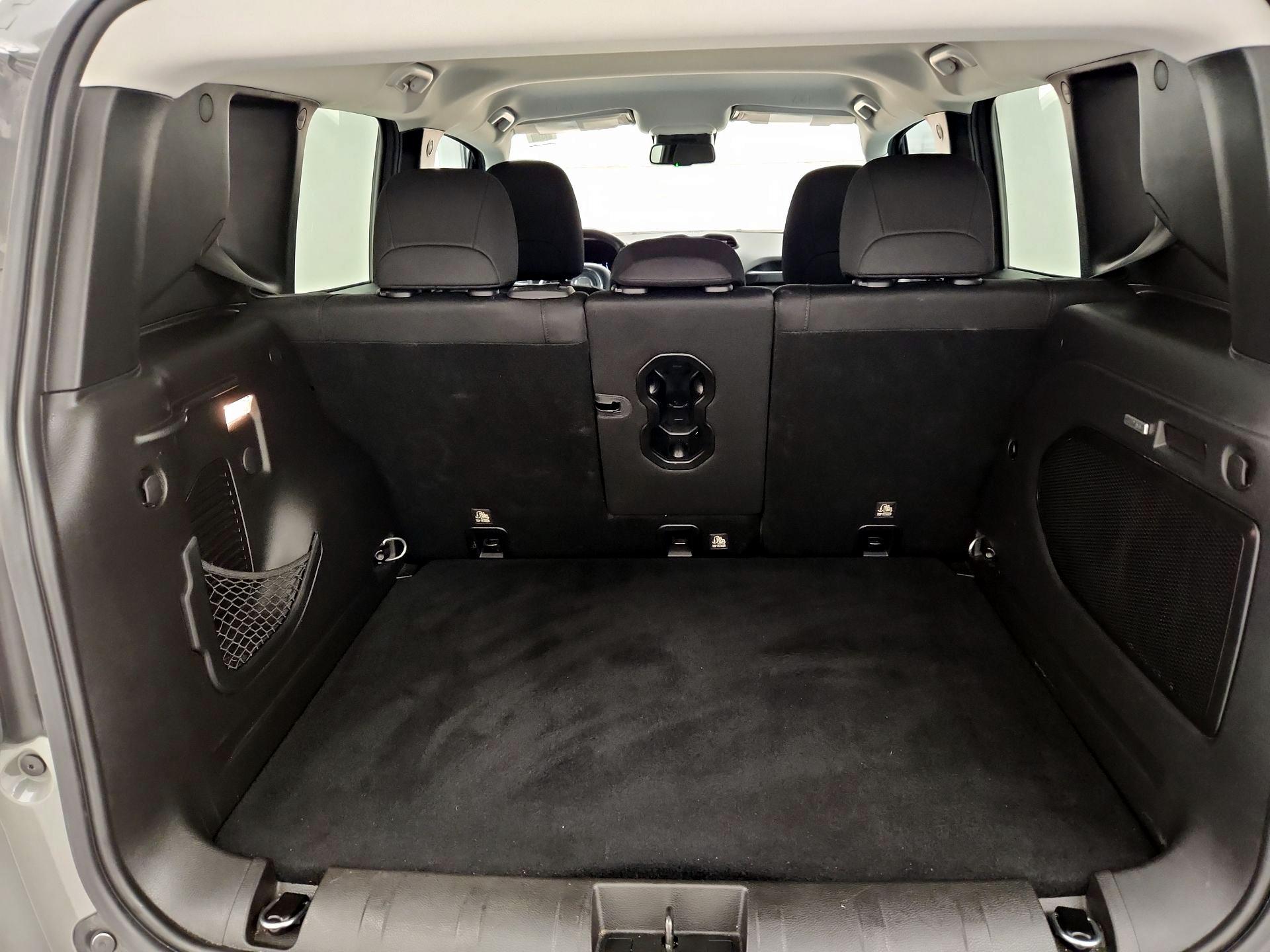 Thumbnail: 2020 Jeep Renegade - 20