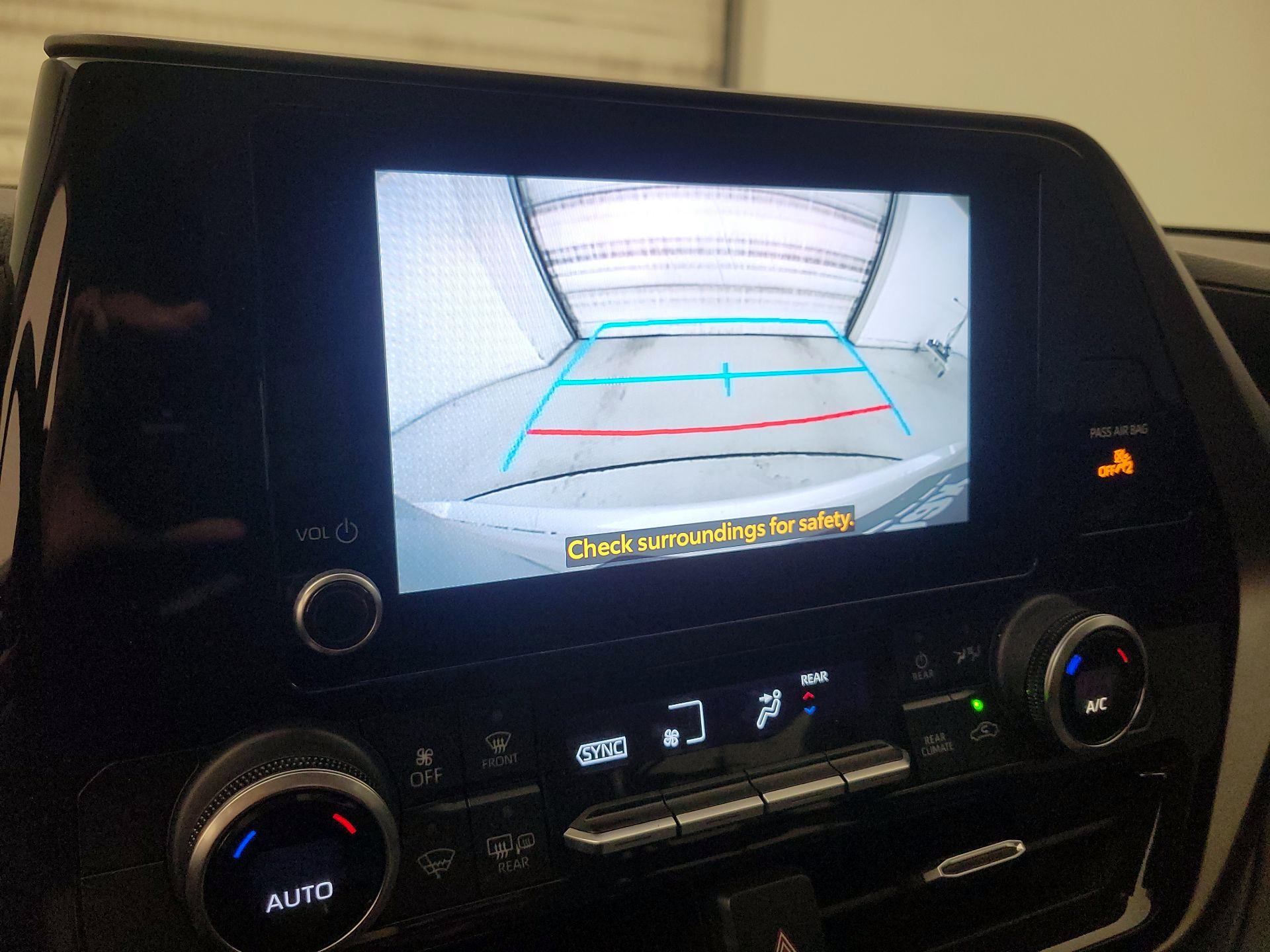 Thumbnail: 2023 Toyota Highlander - 14