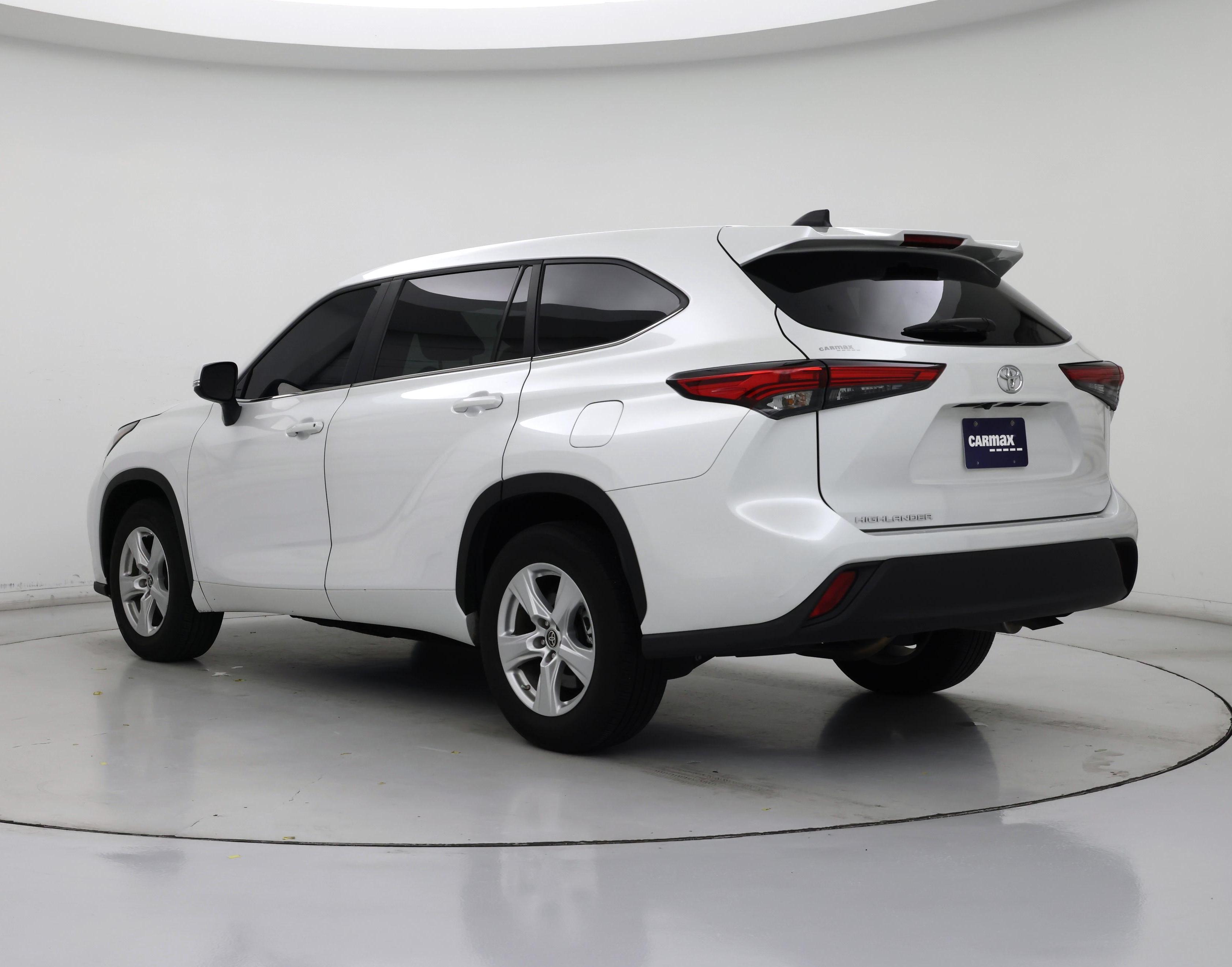 Thumbnail: 2023 Toyota Highlander - 2