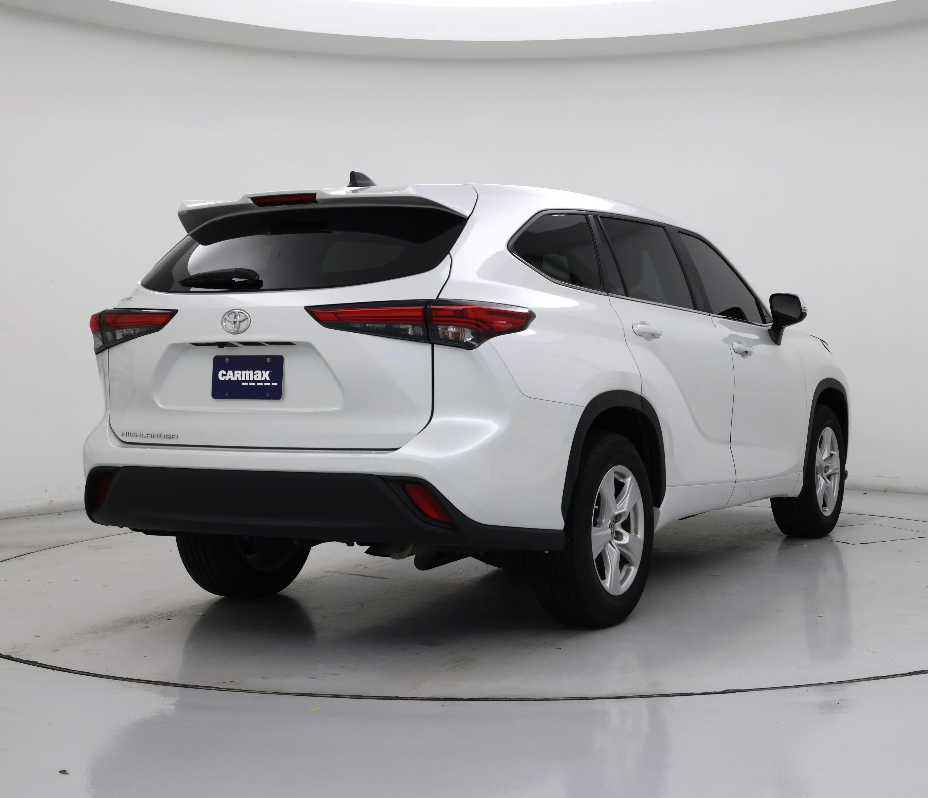 Thumbnail: 2023 Toyota Highlander - 8