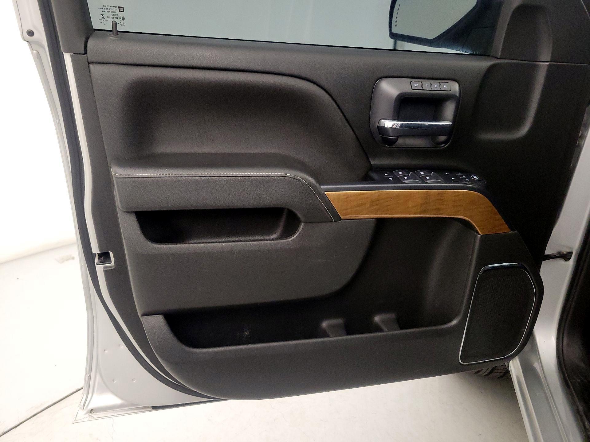 Thumbnail: 2018 Chevrolet Silverado 1500 - 12