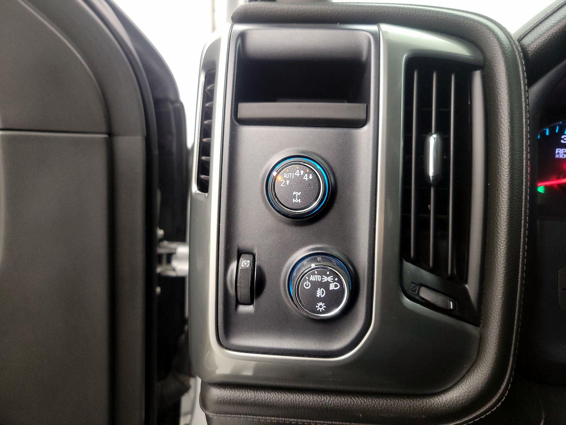 Thumbnail: 2018 Chevrolet Silverado 1500 - 13