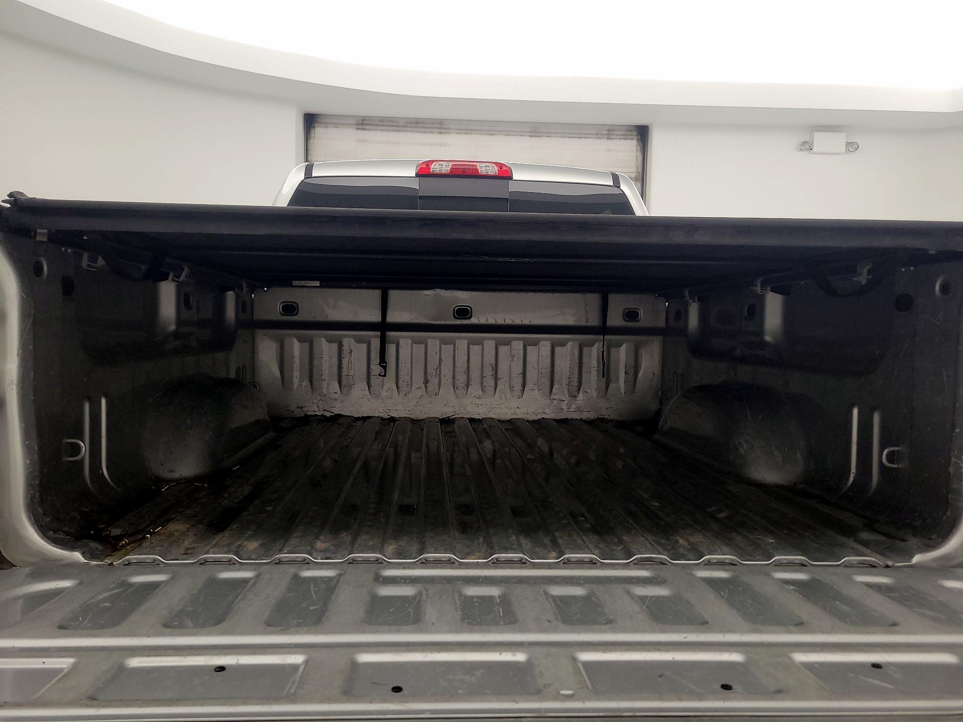 Thumbnail: 2018 Chevrolet Silverado 1500 - 20