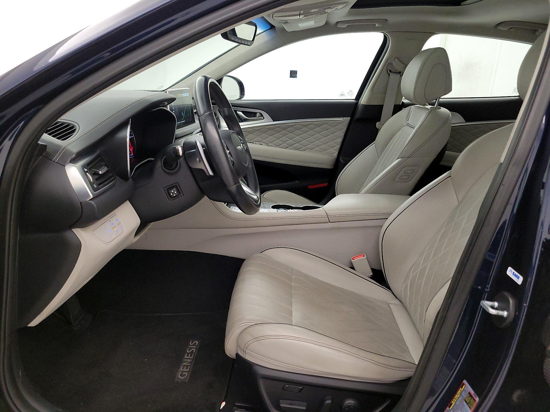 Thumbnail: 2019 Genesis G70 - 11