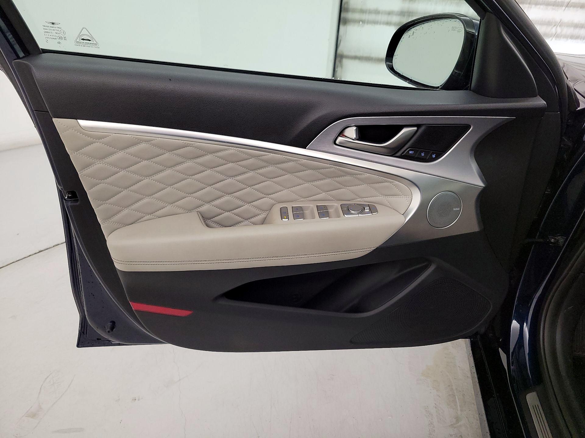 Thumbnail: 2019 Genesis G70 - 12