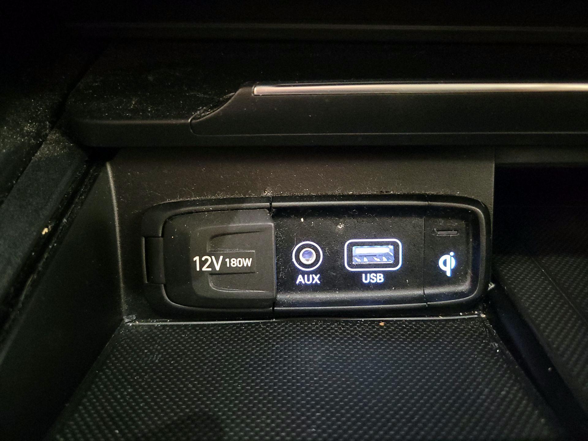 Thumbnail: 2019 Genesis G70 - 19