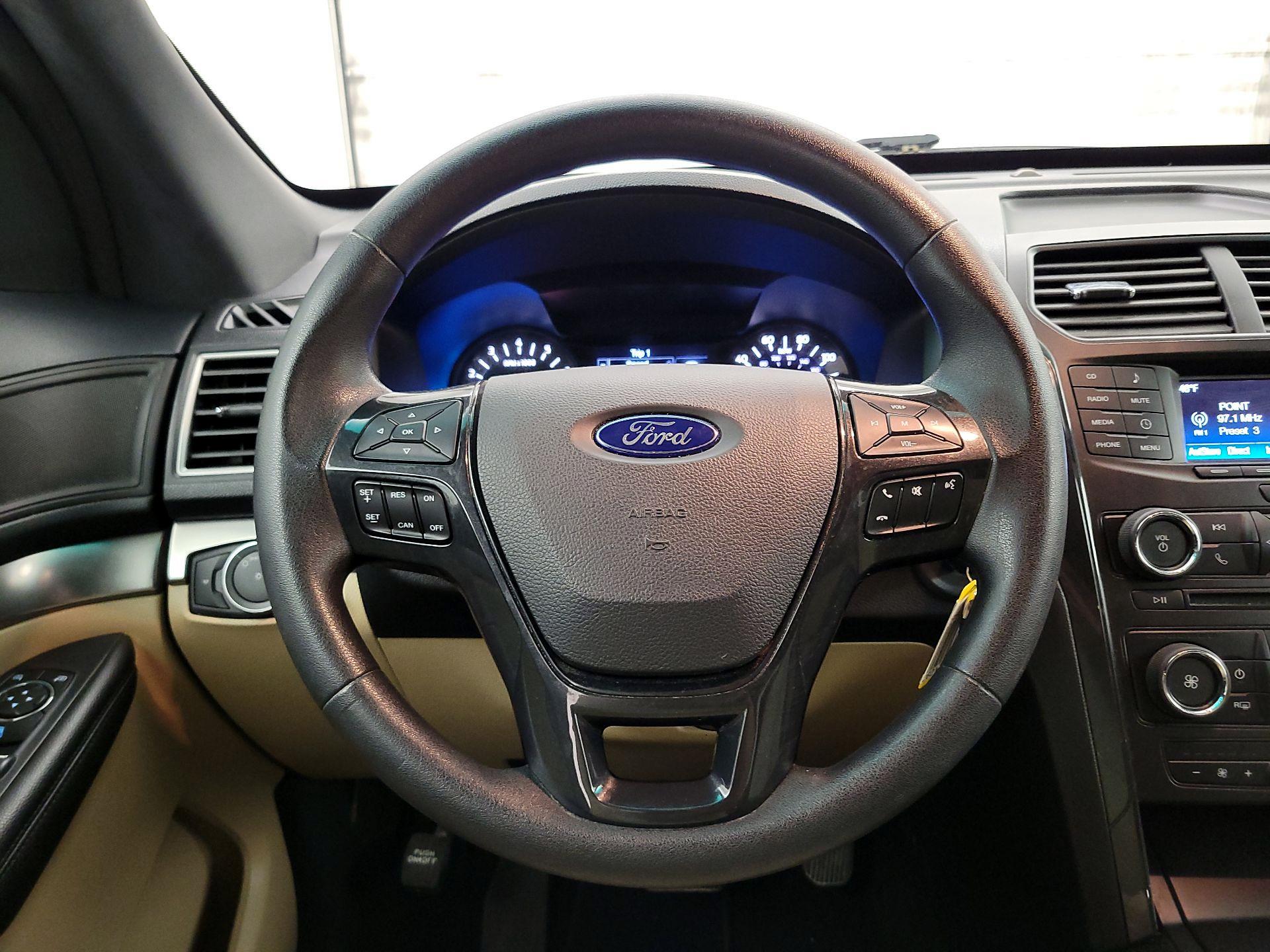 Thumbnail: 2016 Ford Explorer - 10