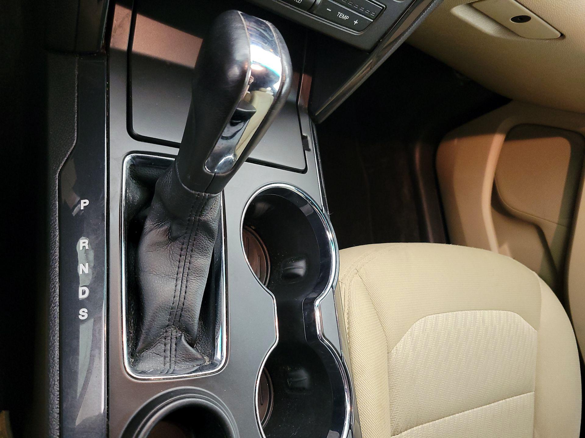 Thumbnail: 2016 Ford Explorer - 17