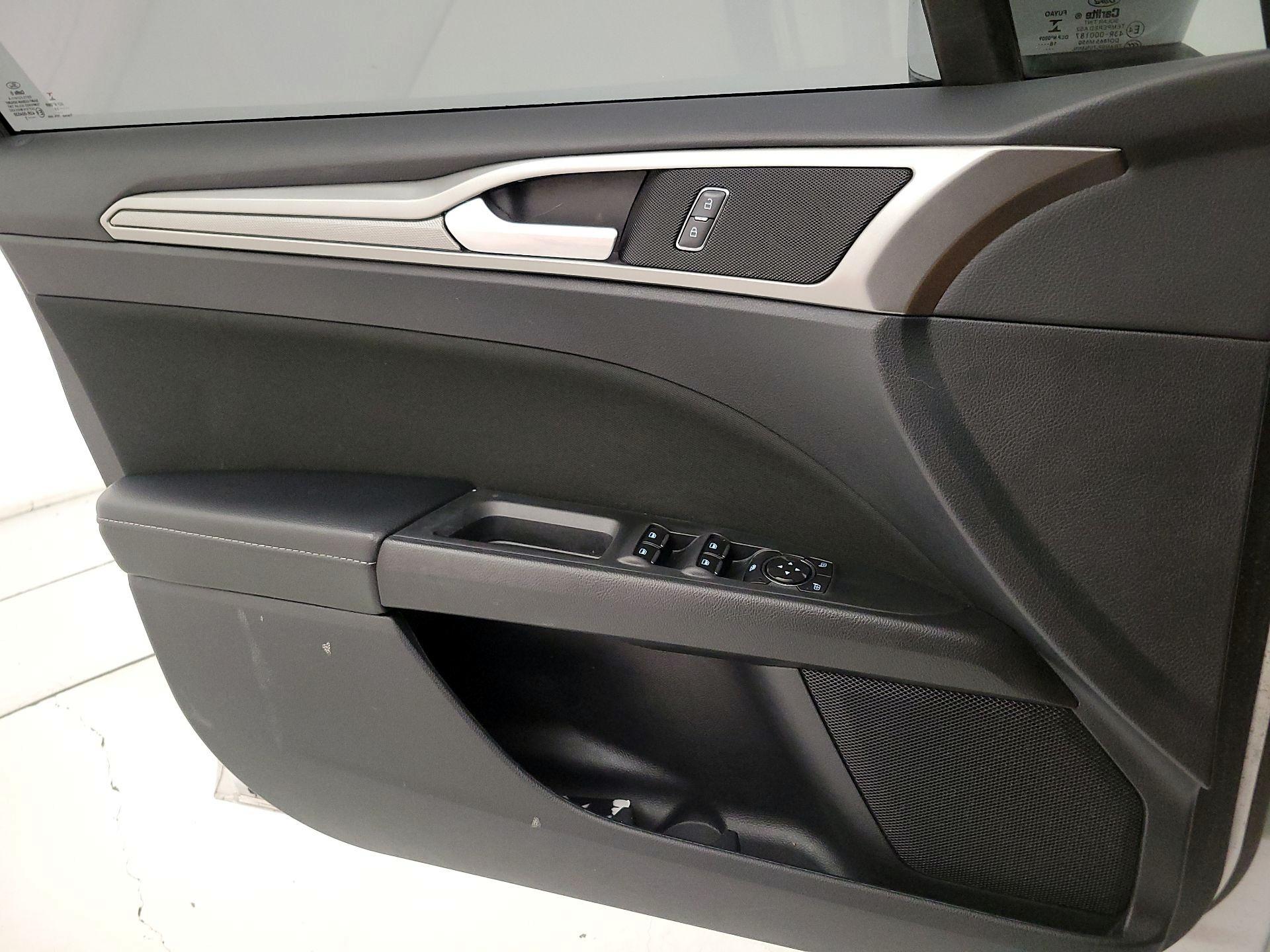 Thumbnail: 2019 Ford Fusion - 12