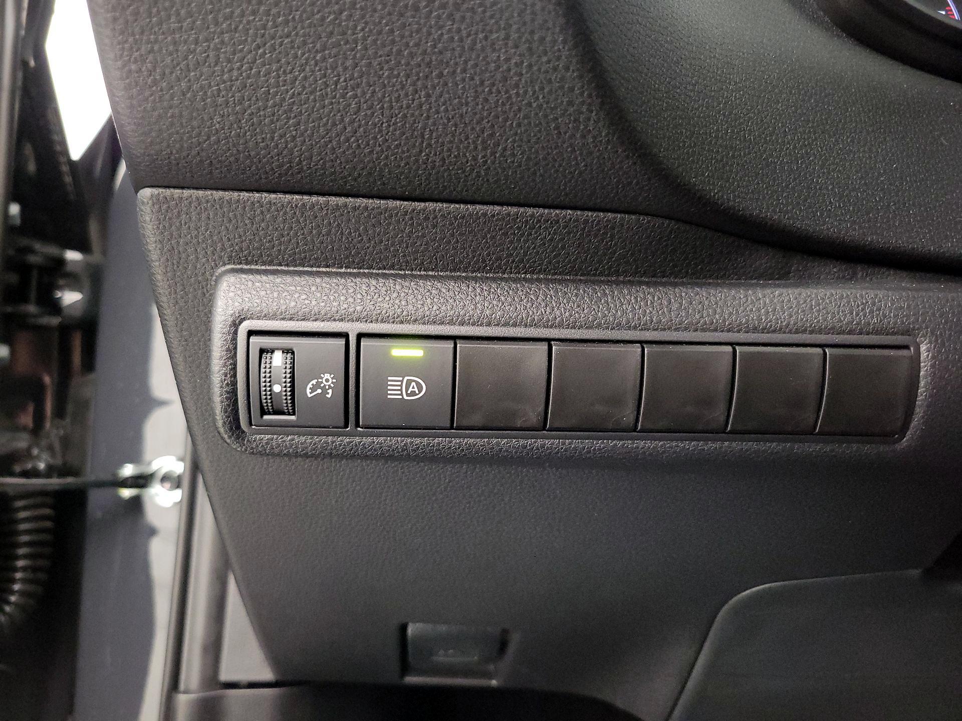 Thumbnail: 2025 Toyota Corolla - 13