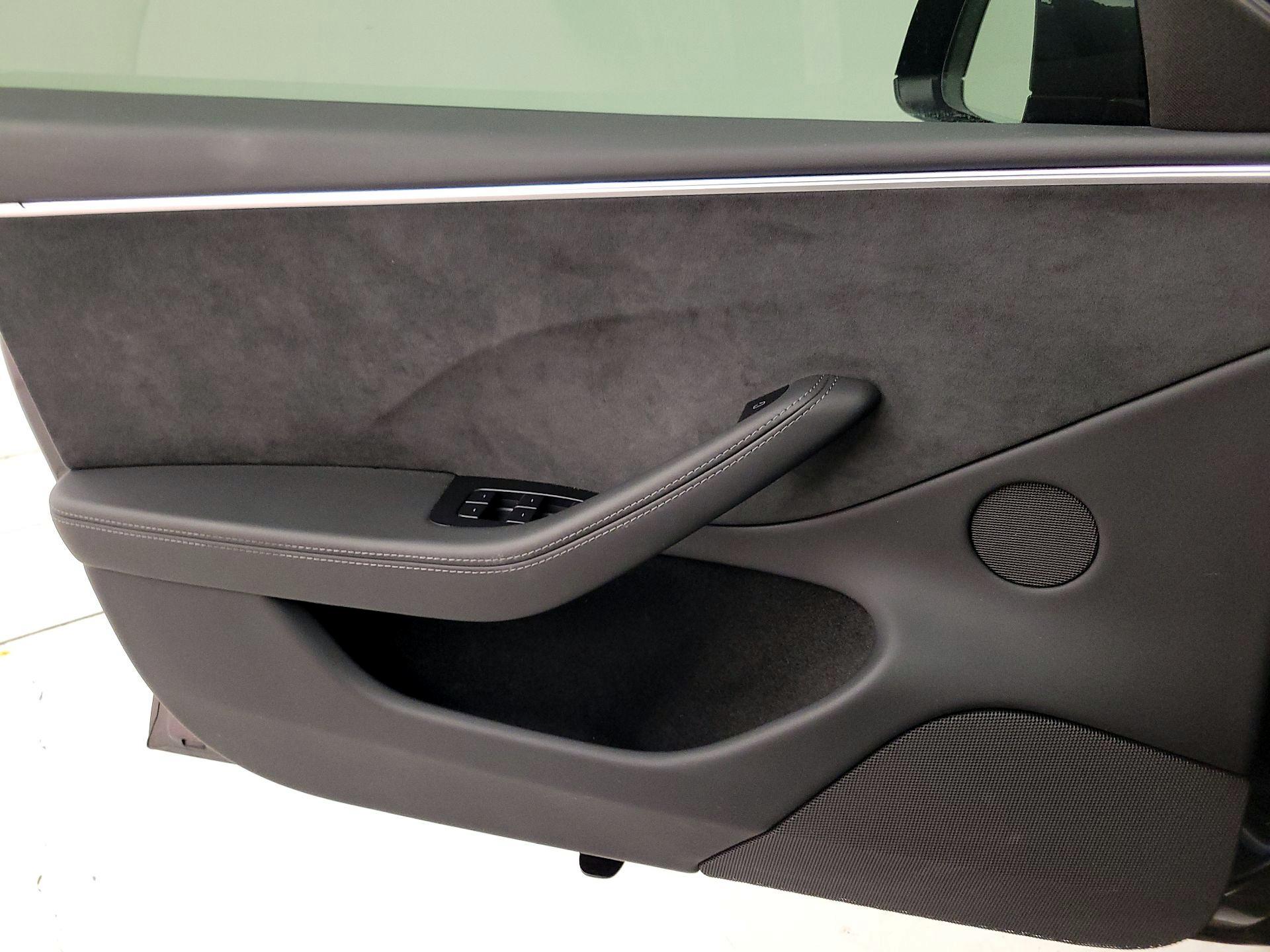 Thumbnail: 2025 Tesla Model 3 - 12