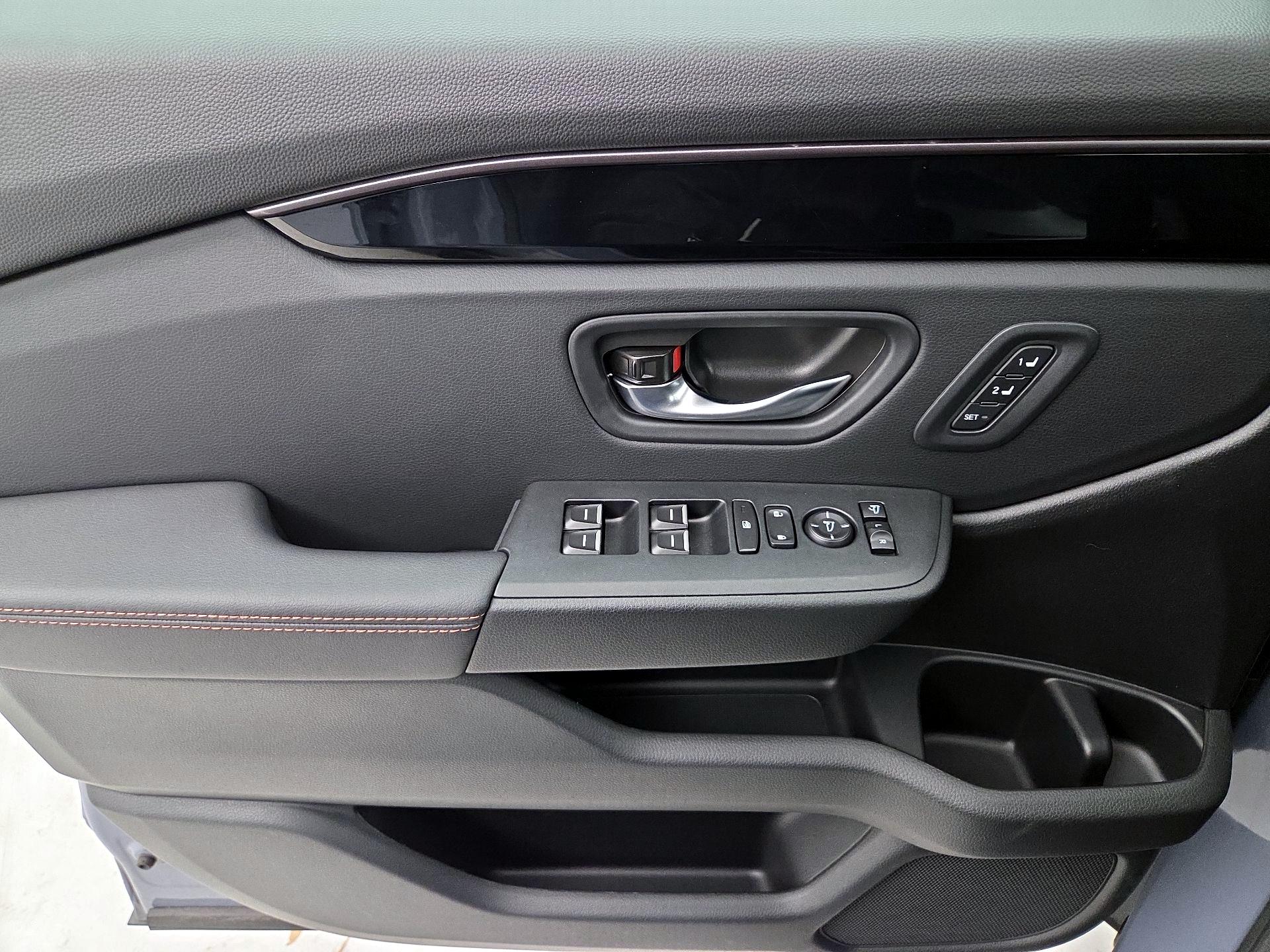 Thumbnail: 2025 Honda Pilot - 12