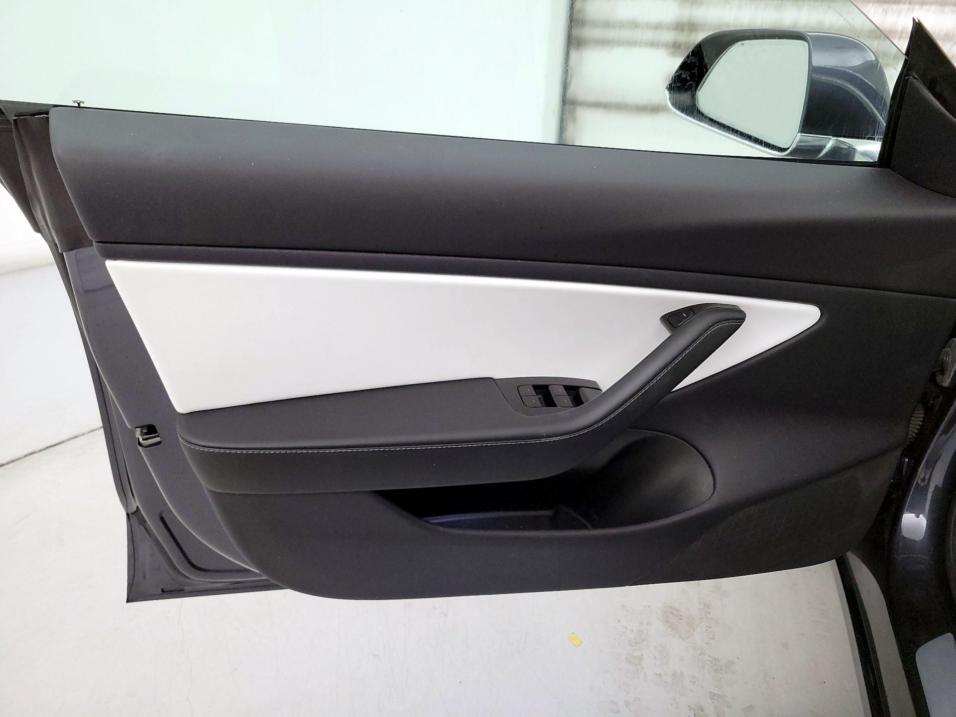 Thumbnail: 2019 Tesla Model 3 - 12