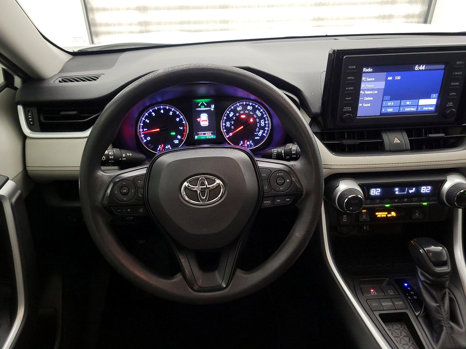 Thumbnail: 2019 Toyota RAV4 - 10