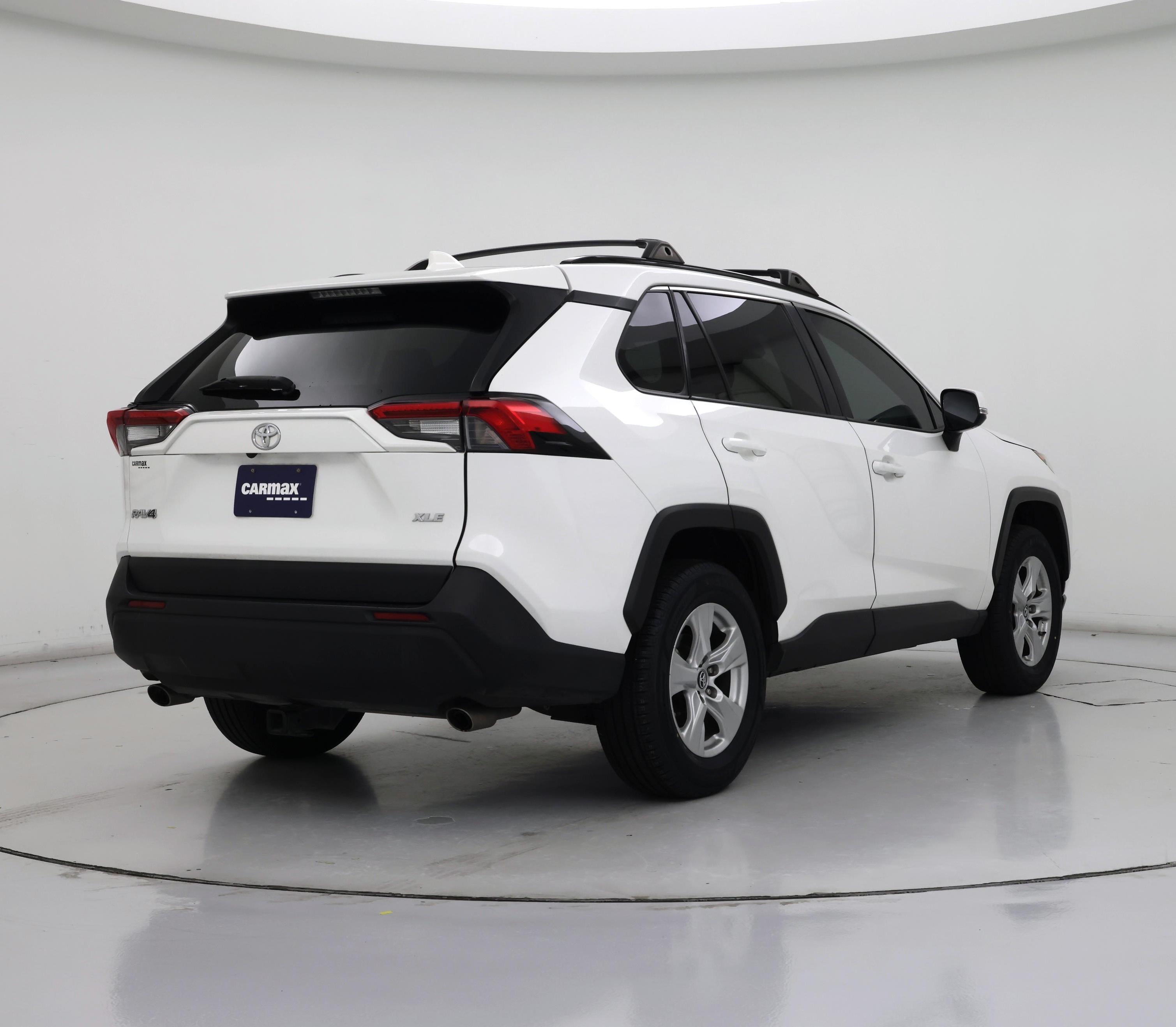 Thumbnail: 2019 Toyota RAV4 - 8