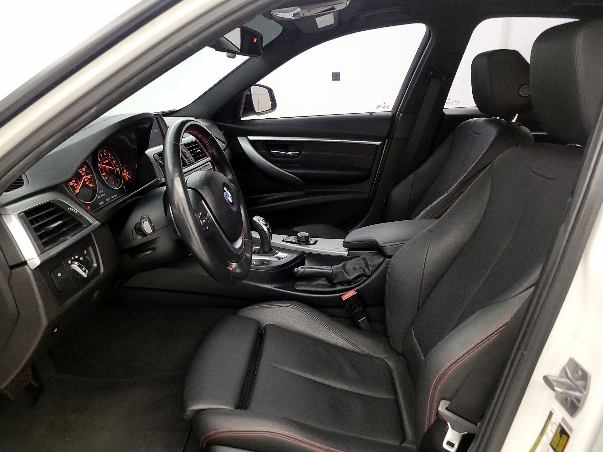 Thumbnail: 2018 BMW 3 Series - 11