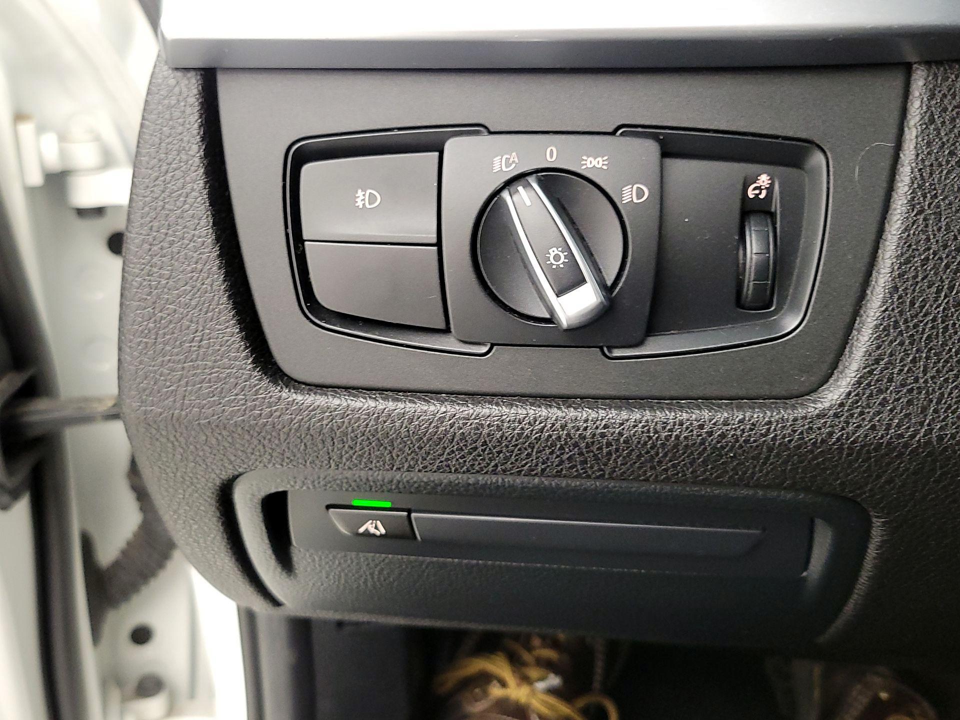 Thumbnail: 2018 BMW 3 Series - 13